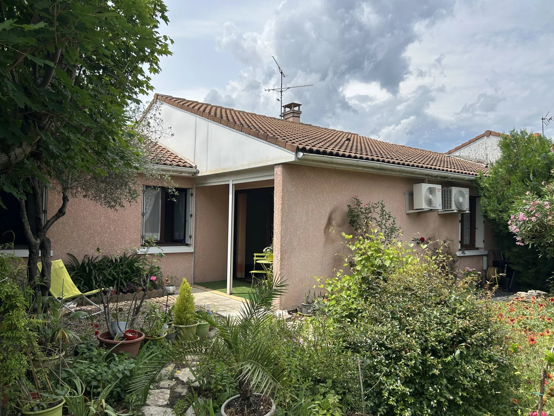 Agence immobilière de 