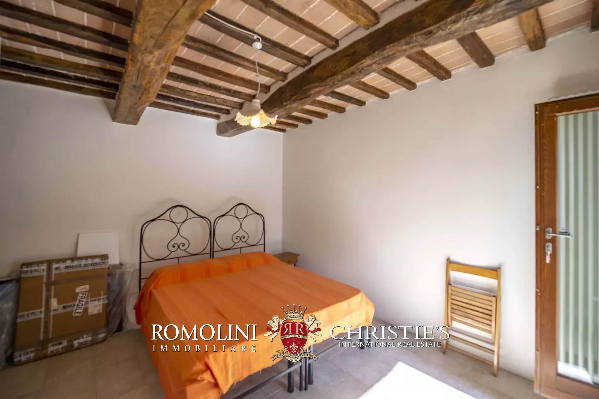 11 Bedroom Villa/Townhouse's Image 38