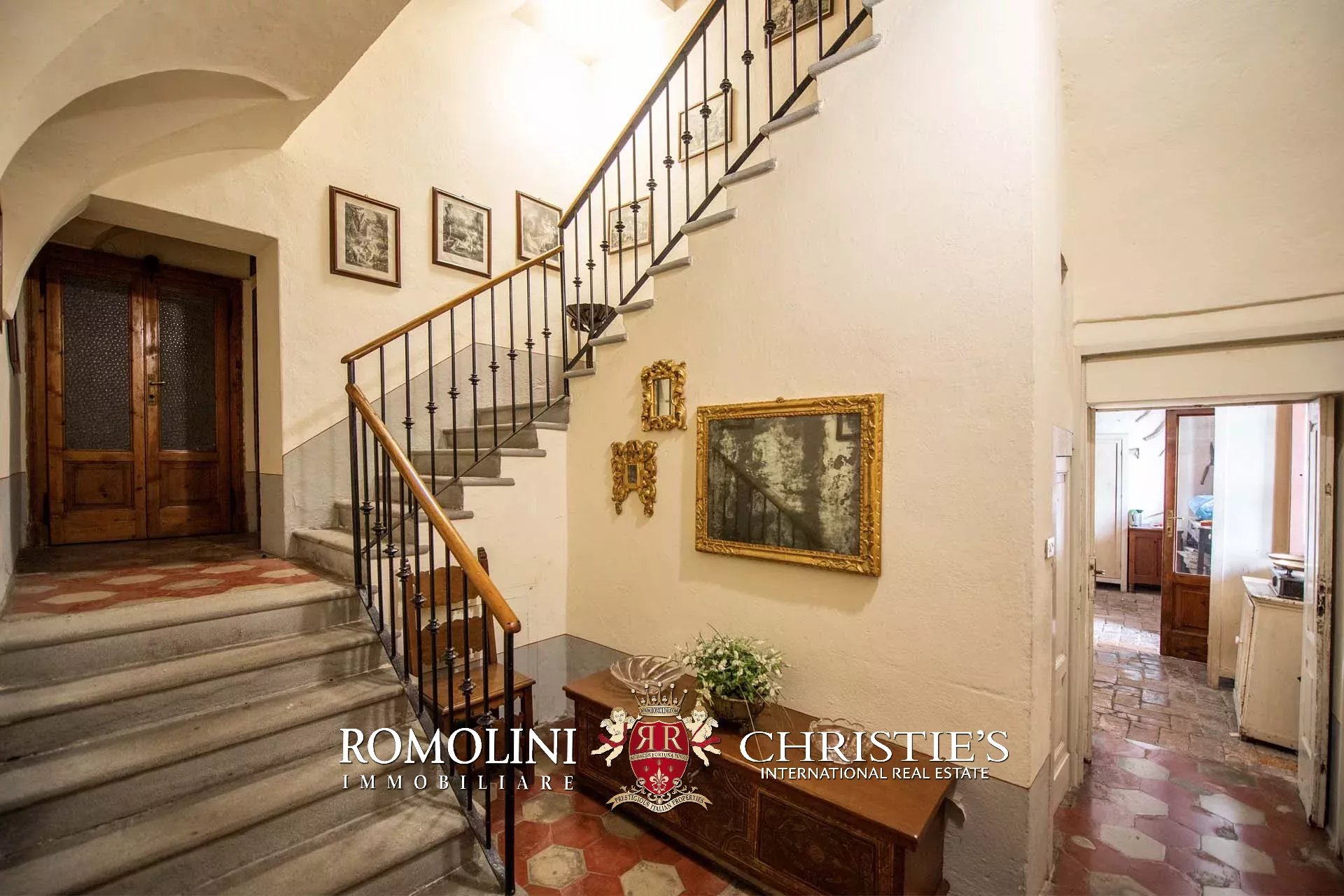 9 Bedroom Villa/Townhouse's Image 110