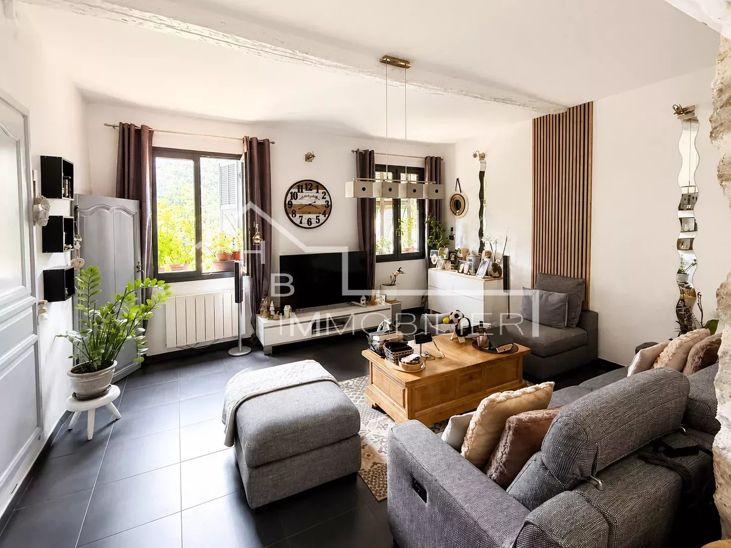 Agence immobilière de 