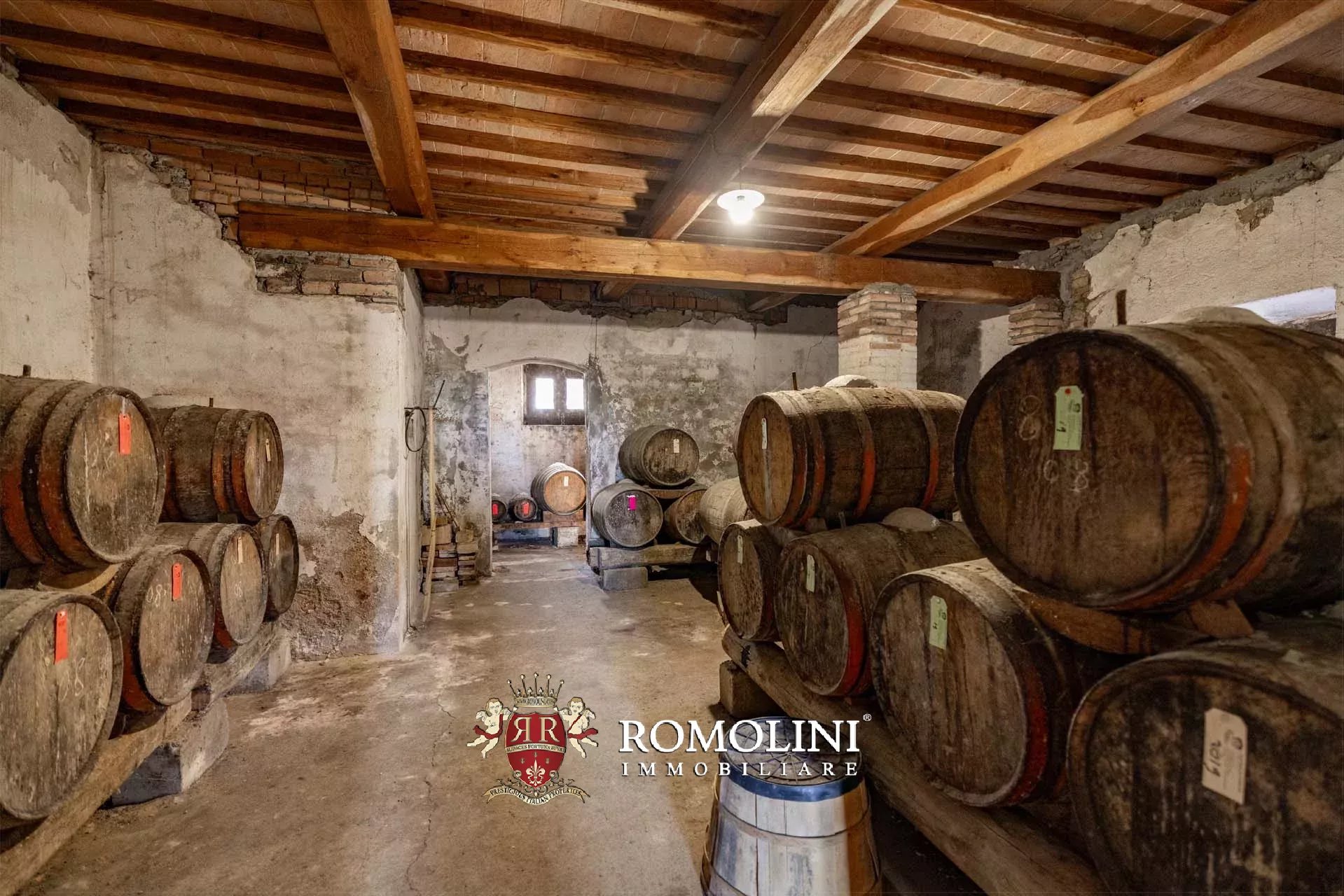 15 Bedroom Vineyard's Image 31