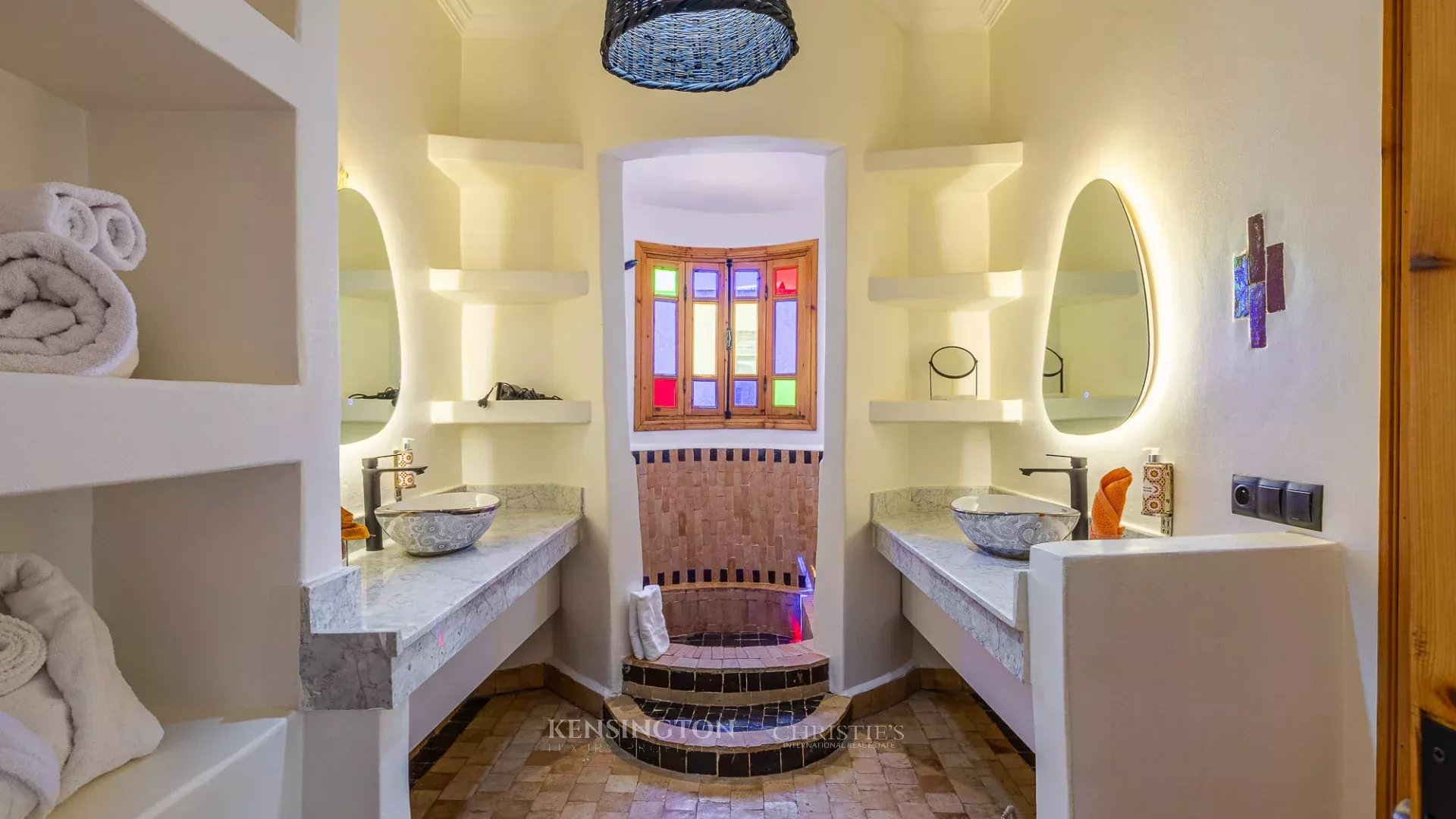 6 Bedroom Villa/Townhouse's Image 11