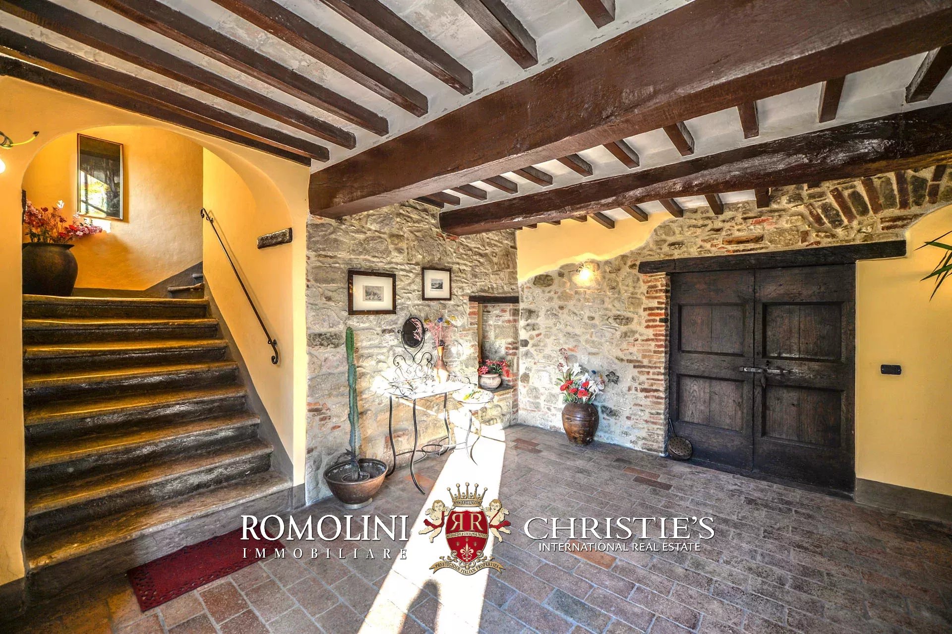 7 Bedroom Villa/Townhouse's Image 21