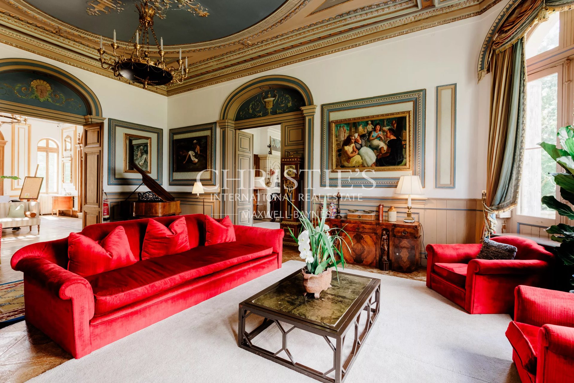 53 Bedroom Chateau's Image 9