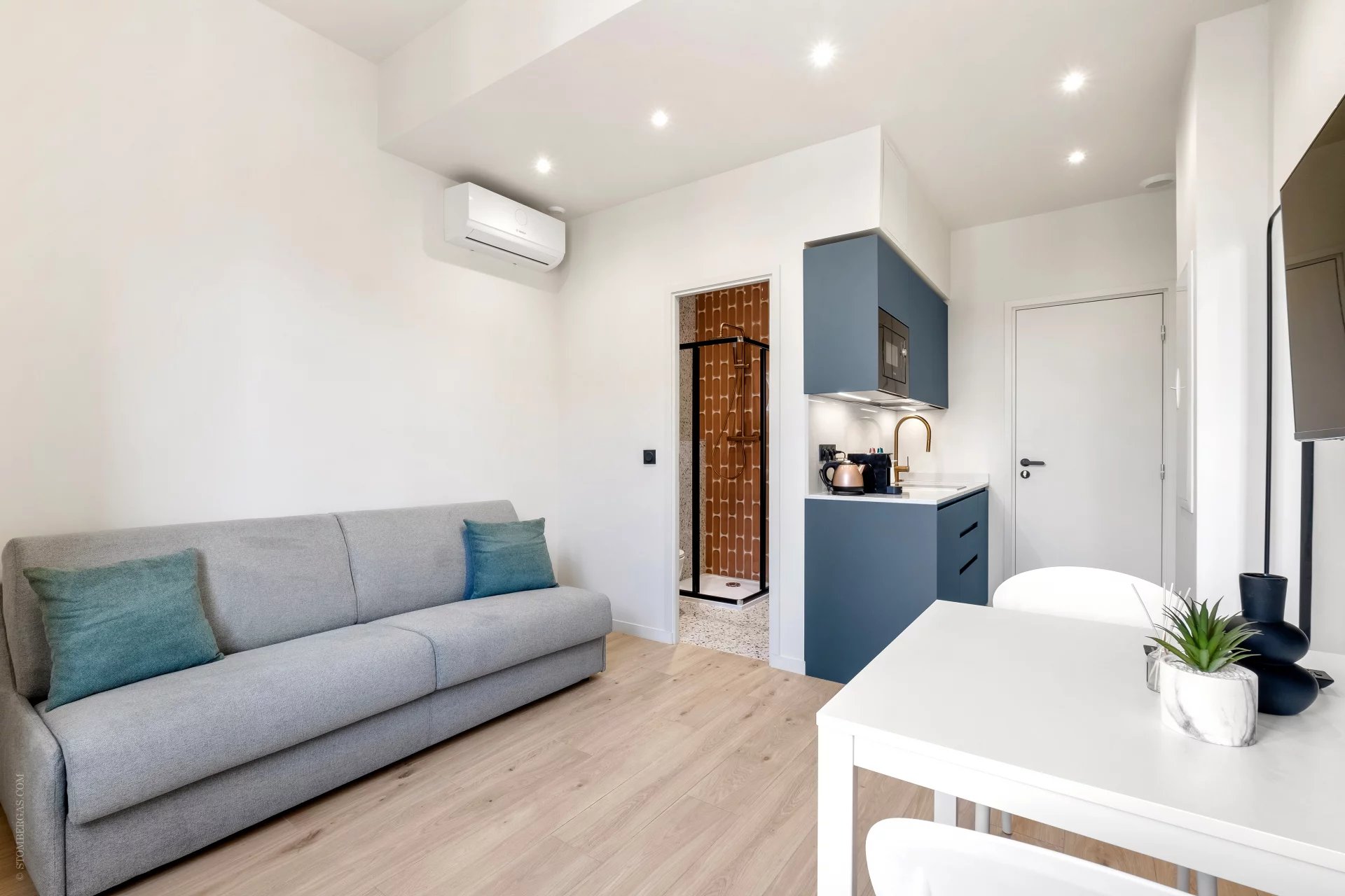 Location étudiante – Studio meublé centre-ville Disponible d’octobre à fin juin.