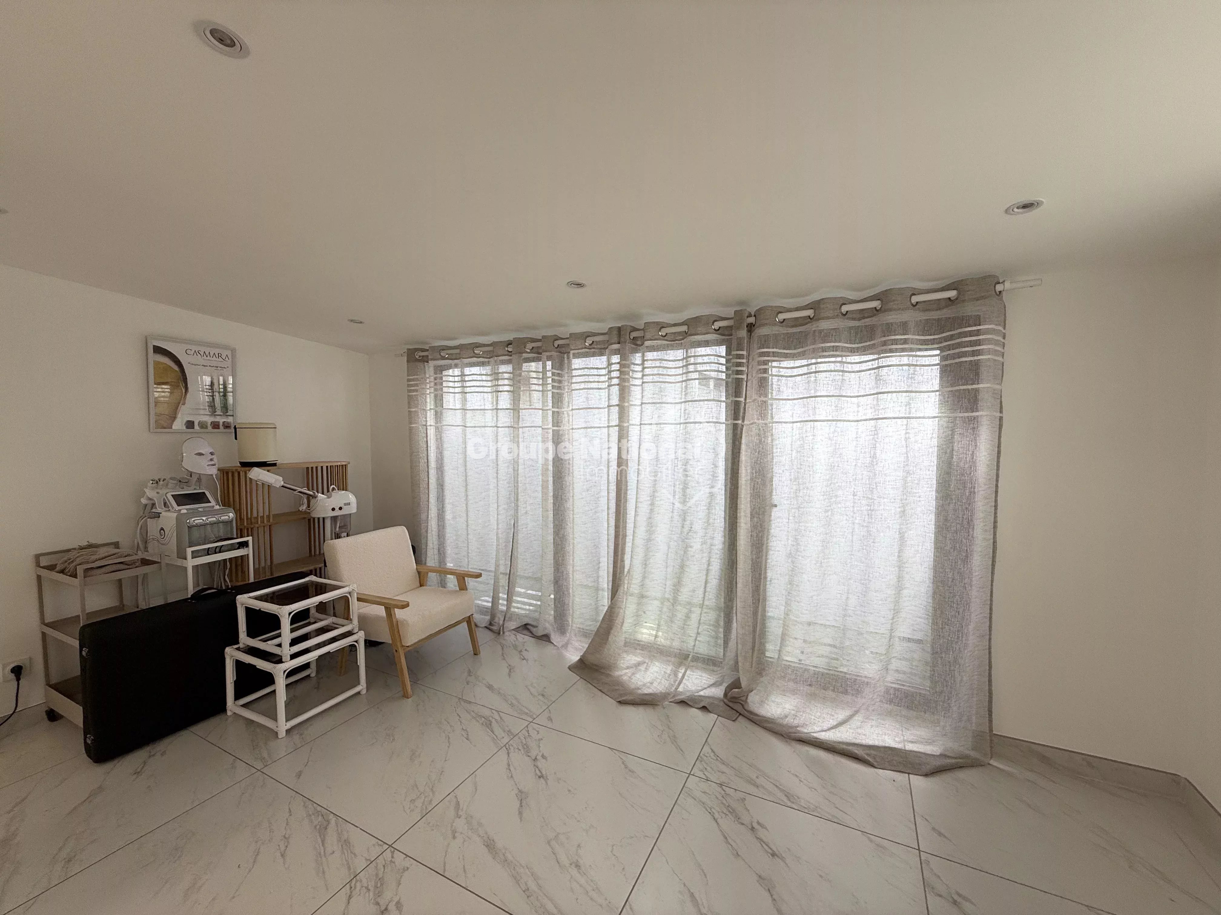 AVIGNON (MONTFAVET) - 55M² COMMERCIAL PREMISES