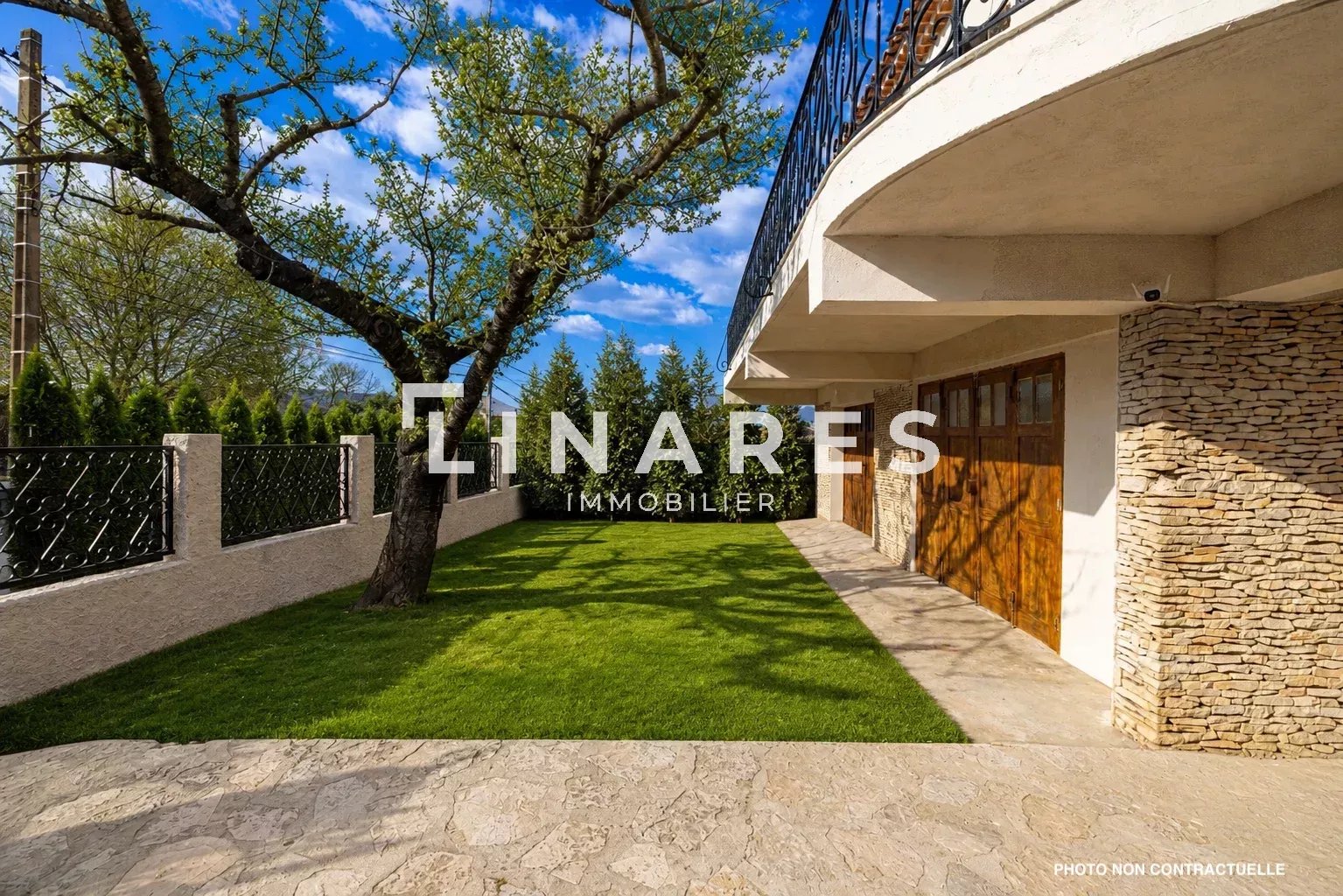 PLEIN SOLEIL - Villa T5 de 147m2 + Appartement T2 - Garage  - Jardin - 83170 Rougiers