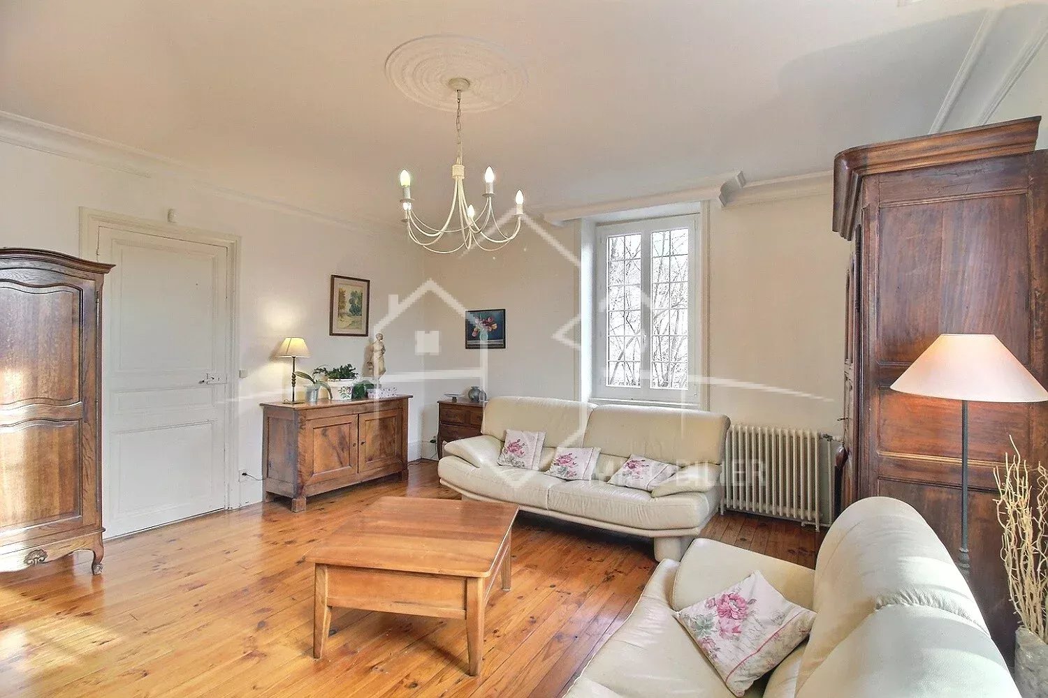 Maison de caractère à Saint-Vallier – 197 m² habitables