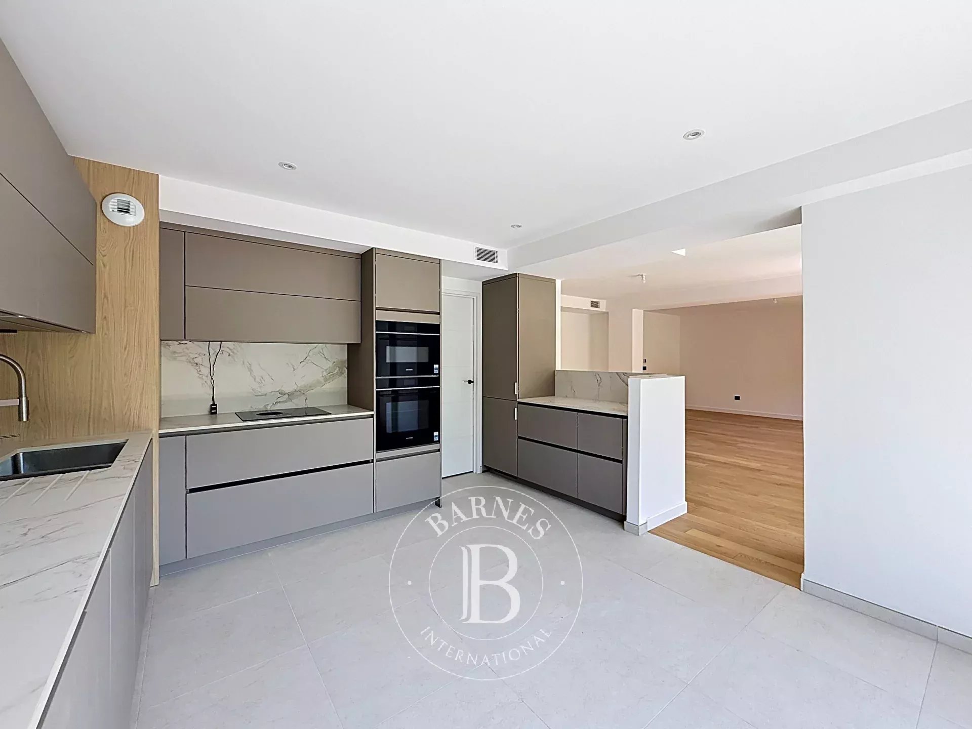 Neuilly-sur-Seine  - Piso 5 Cuartos 3 Habitaciones - picture 6