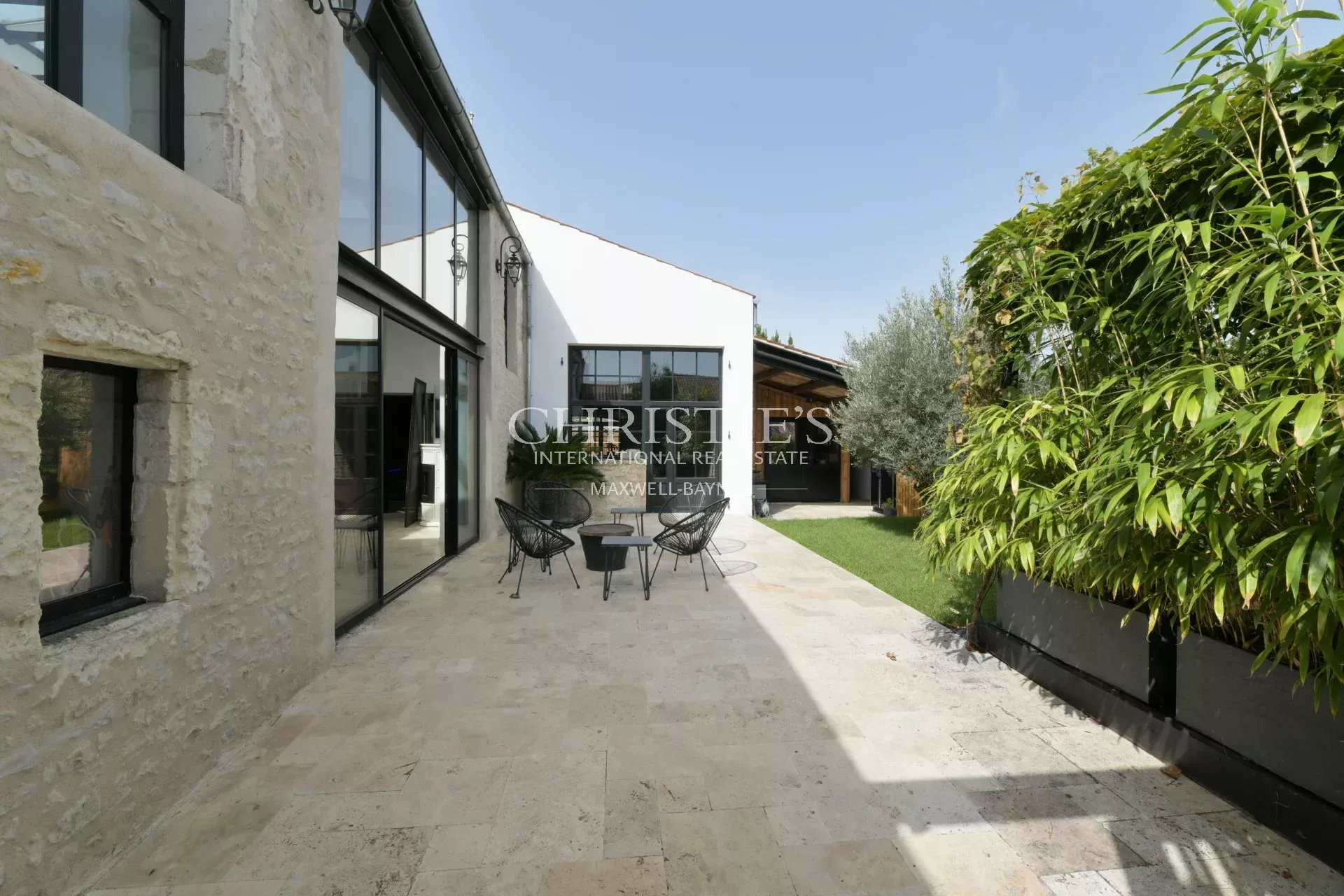 5 Bedroom Villa/Townhouse's Image 19