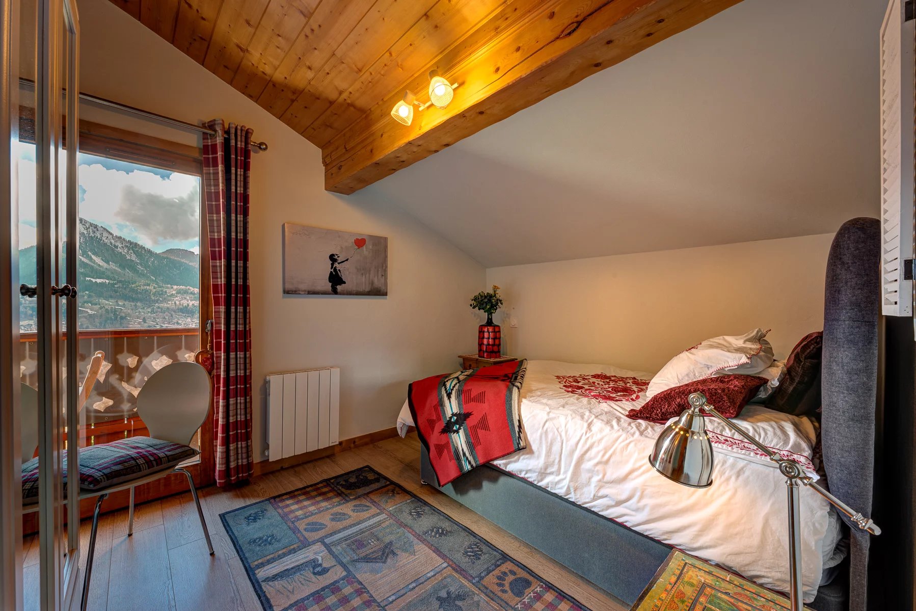Photo of LES HOUCHES - Newly renovated 3-bedroom chalet