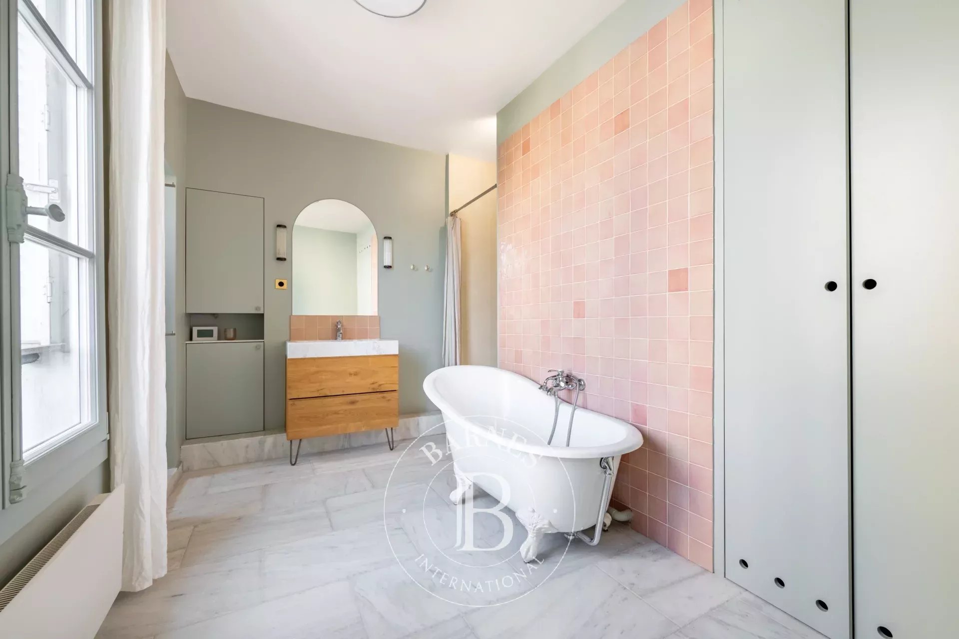 Daire Paris 3ème - picture 17