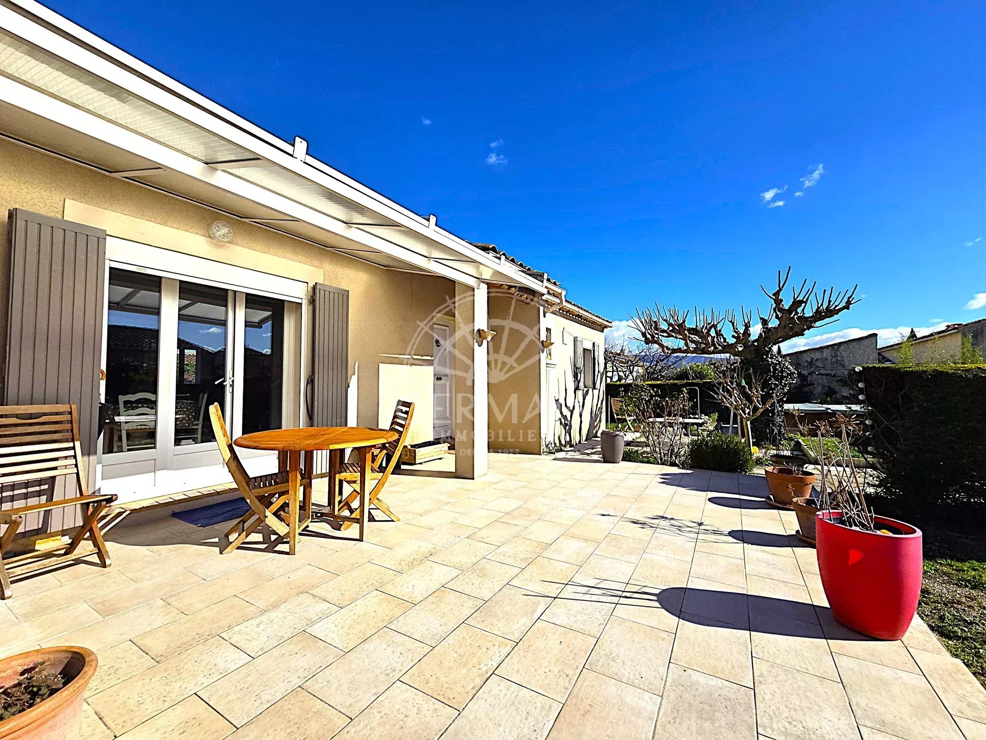 Agence immobilière de 