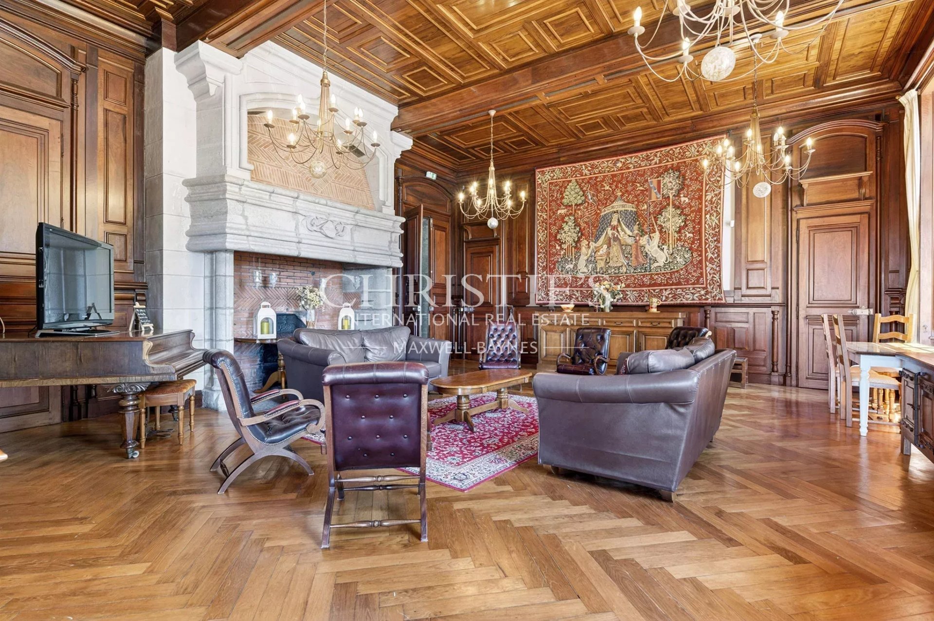 38 Bedroom Chateau's Image 29
