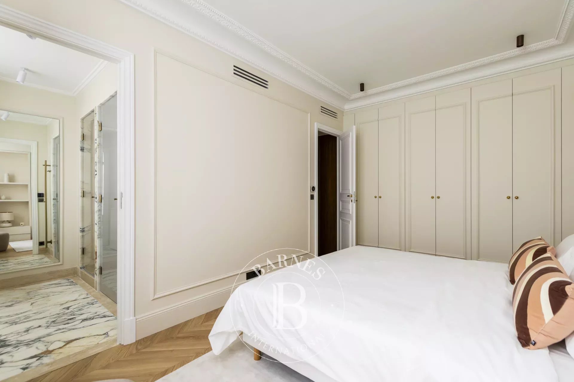 Daire Paris 7ème - picture 13