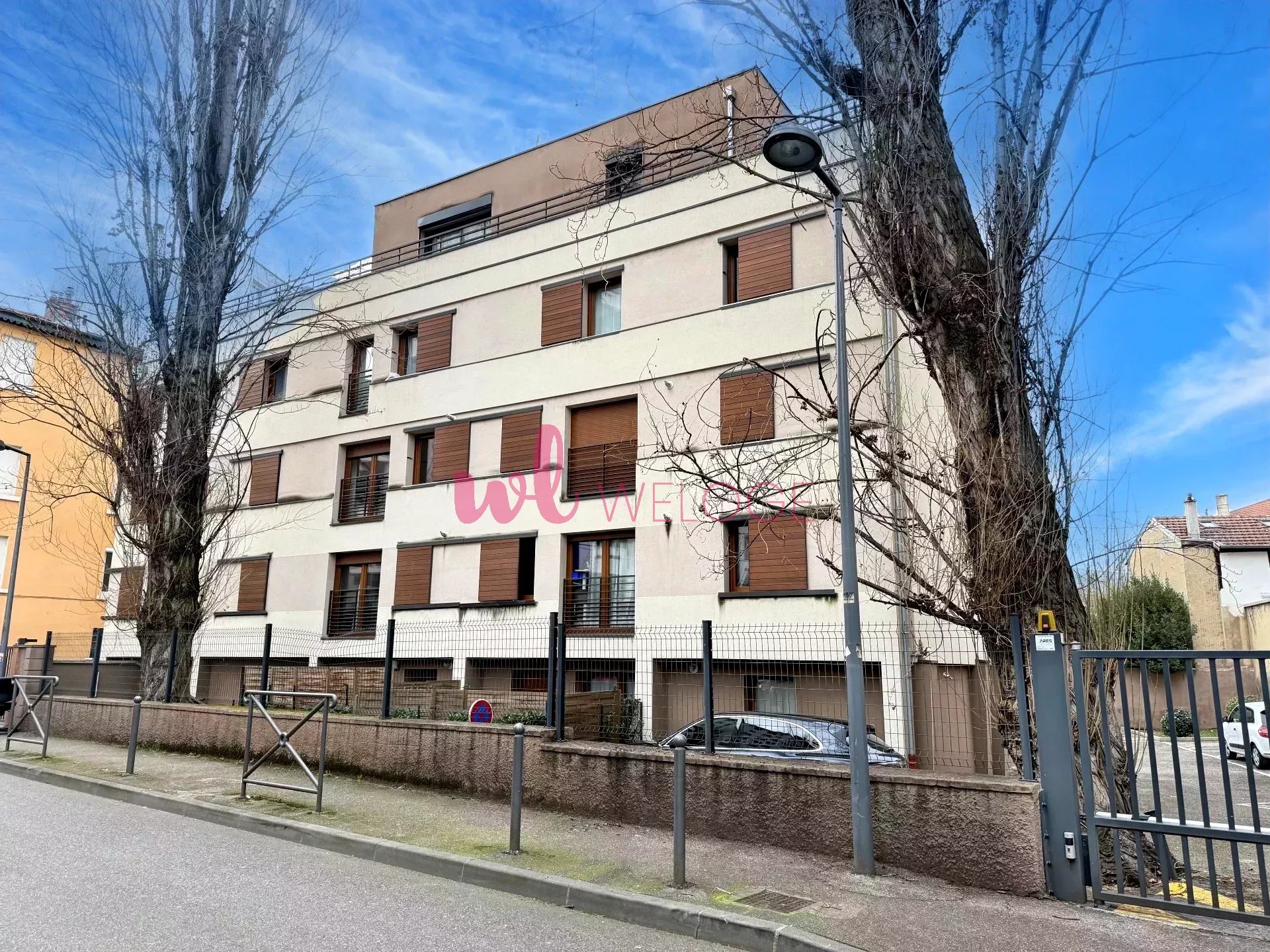 Agence immobilière de 