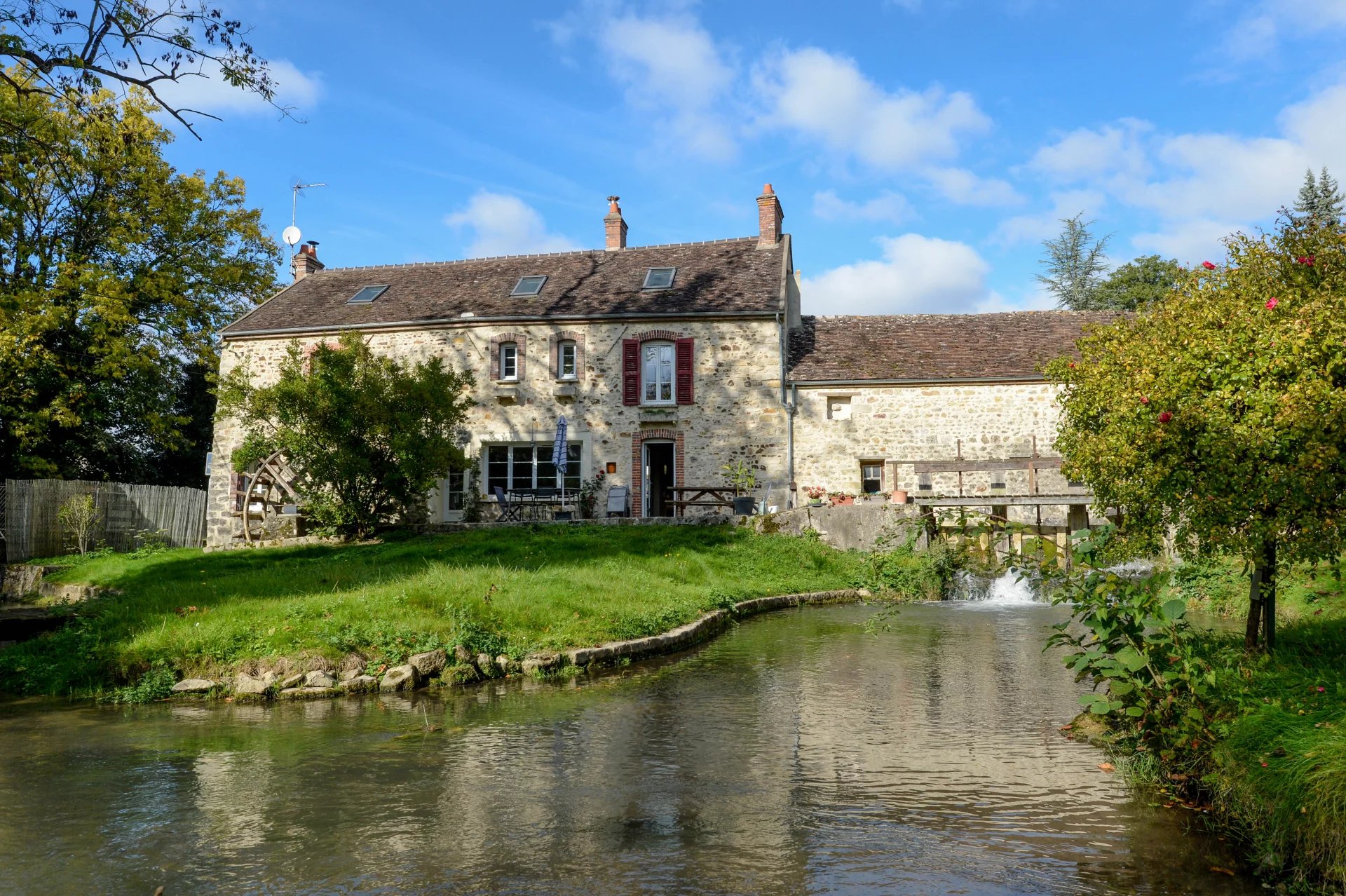 Ancien moulin à farine du XVII siècle classé patrimoine remarquable