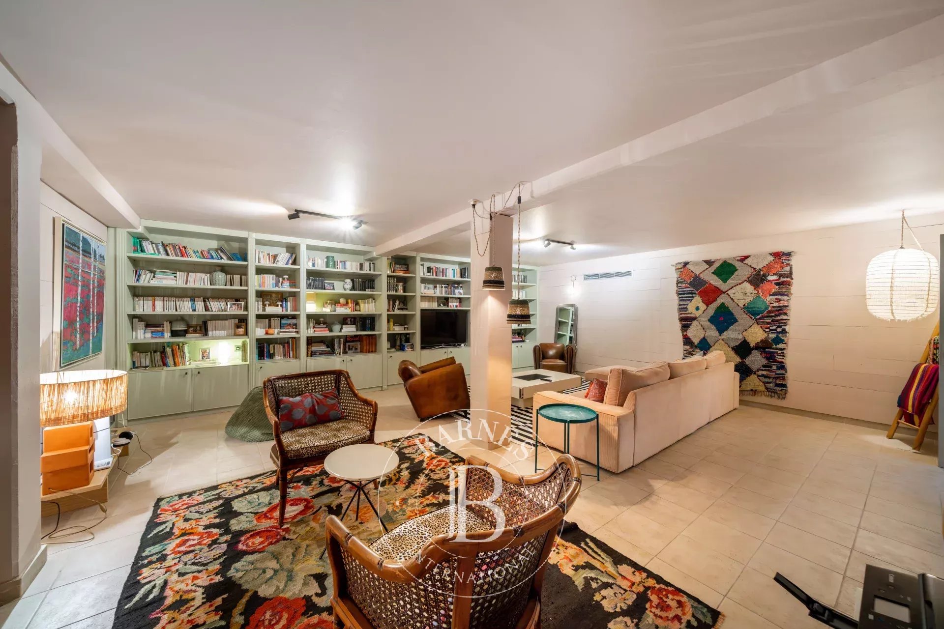 Ev Mougins - picture 12