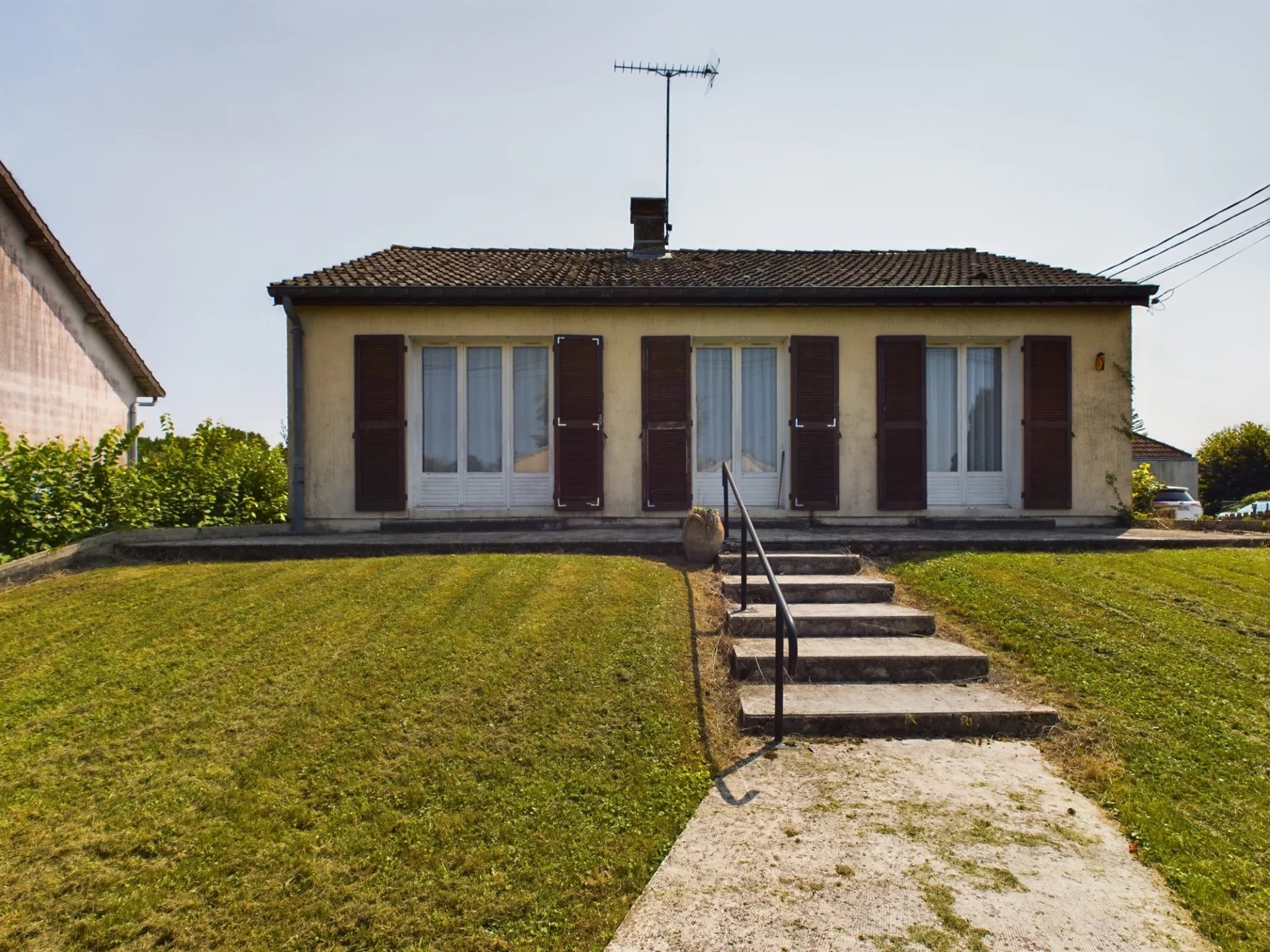 CAPUCINE, Maison Plain-pied sur sous-sol