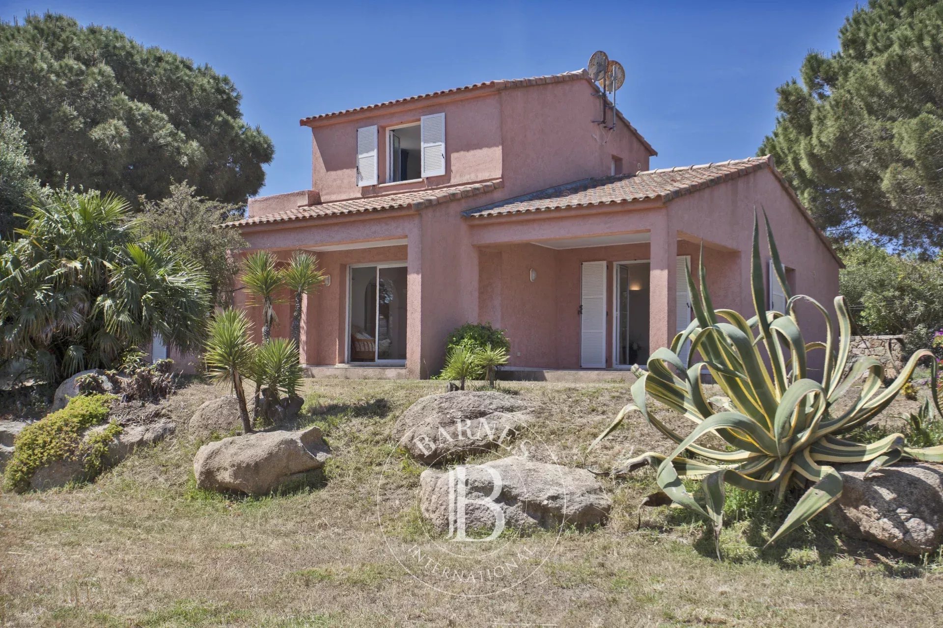 Lumio, charming villa with sea view and beach on foot