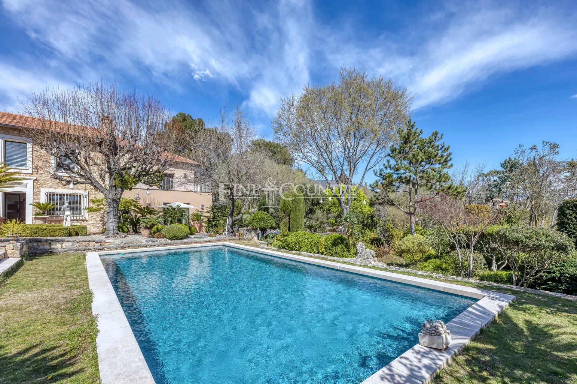 Photo of Villa for sale in Grasse