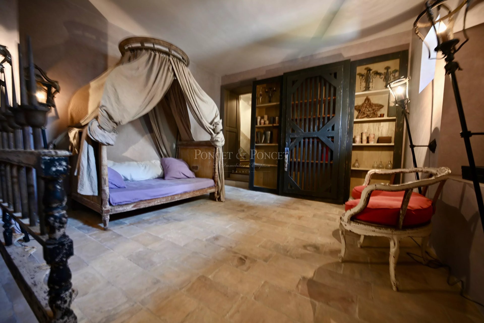 5 Bedroom Villa/Townhouse's Image 22