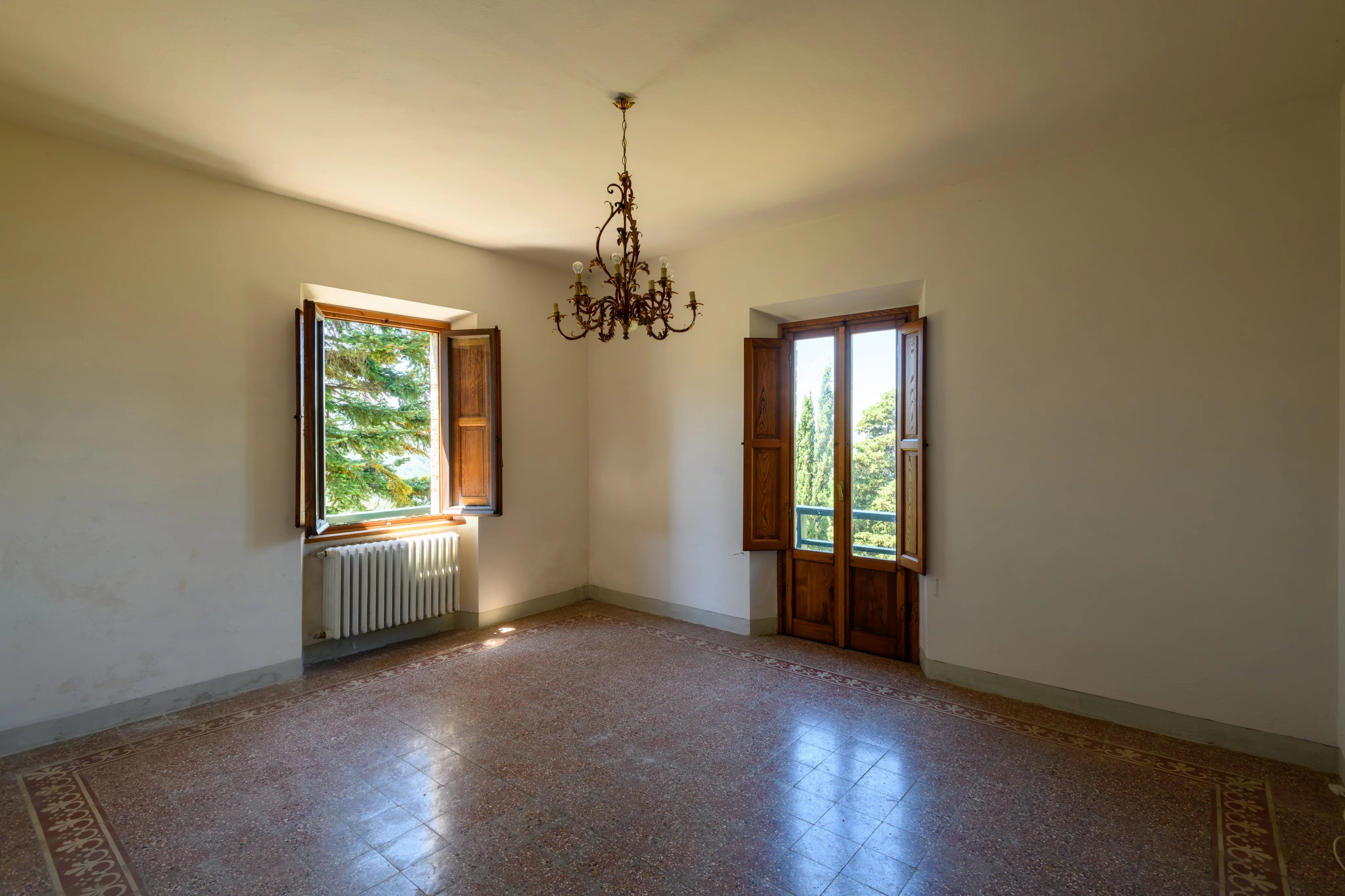 Prestigious estate with villas and private reserve in the heart of Mugello