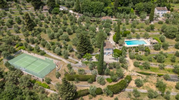 Elegant Estate with Panoramic Sea and Lake Views, Olive Grove and Guest Pavilion — photo 1