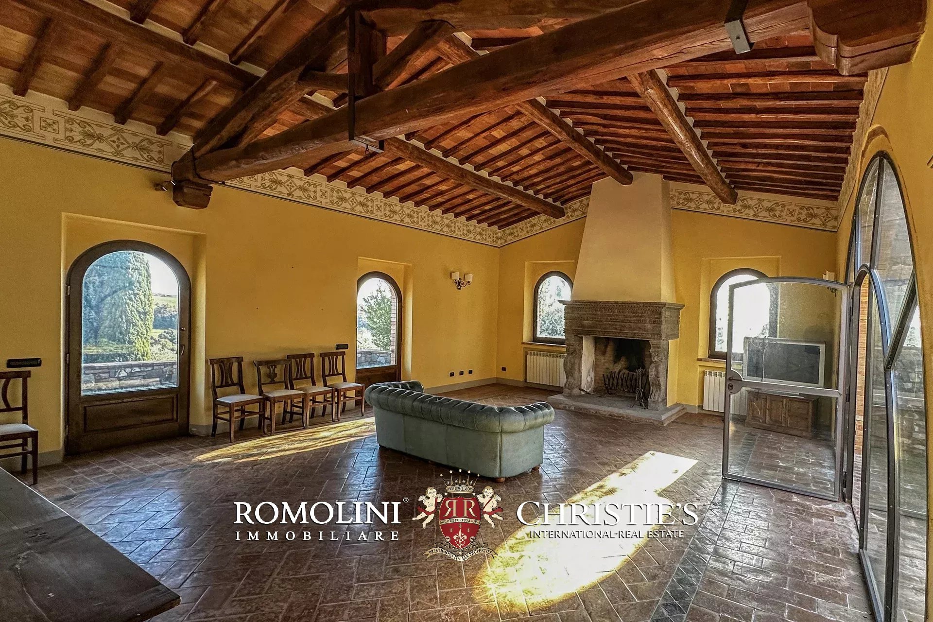 8 Bedroom Vineyard's Image 43
