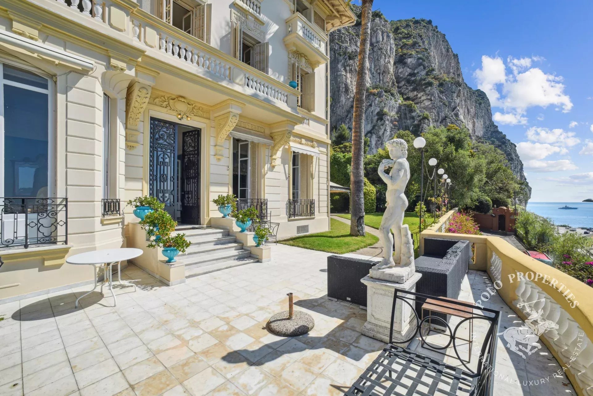 Villa avec piscine et vue sur mer- Beaulieu-sur-Mer