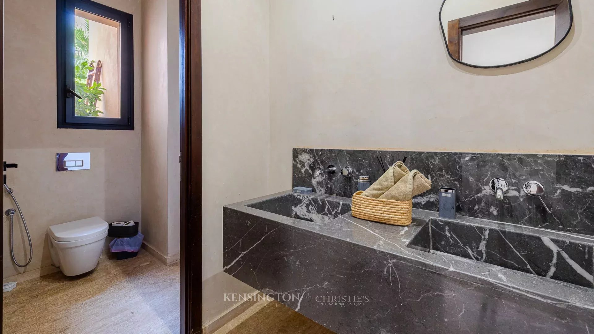 5 Bedroom Villa/Townhouse's Image 40