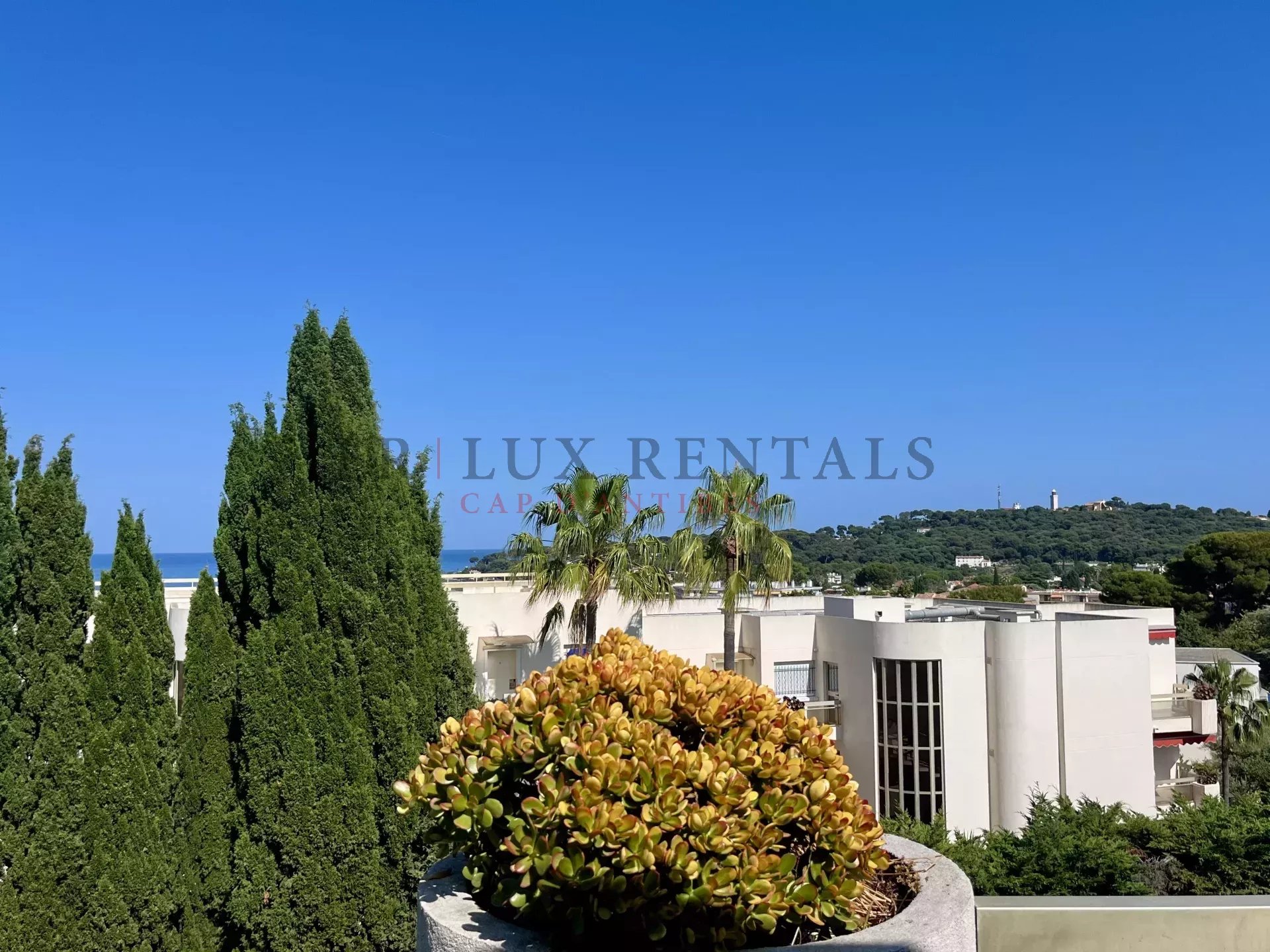 Juan les pins, 3P flat in a residence with swimming pool