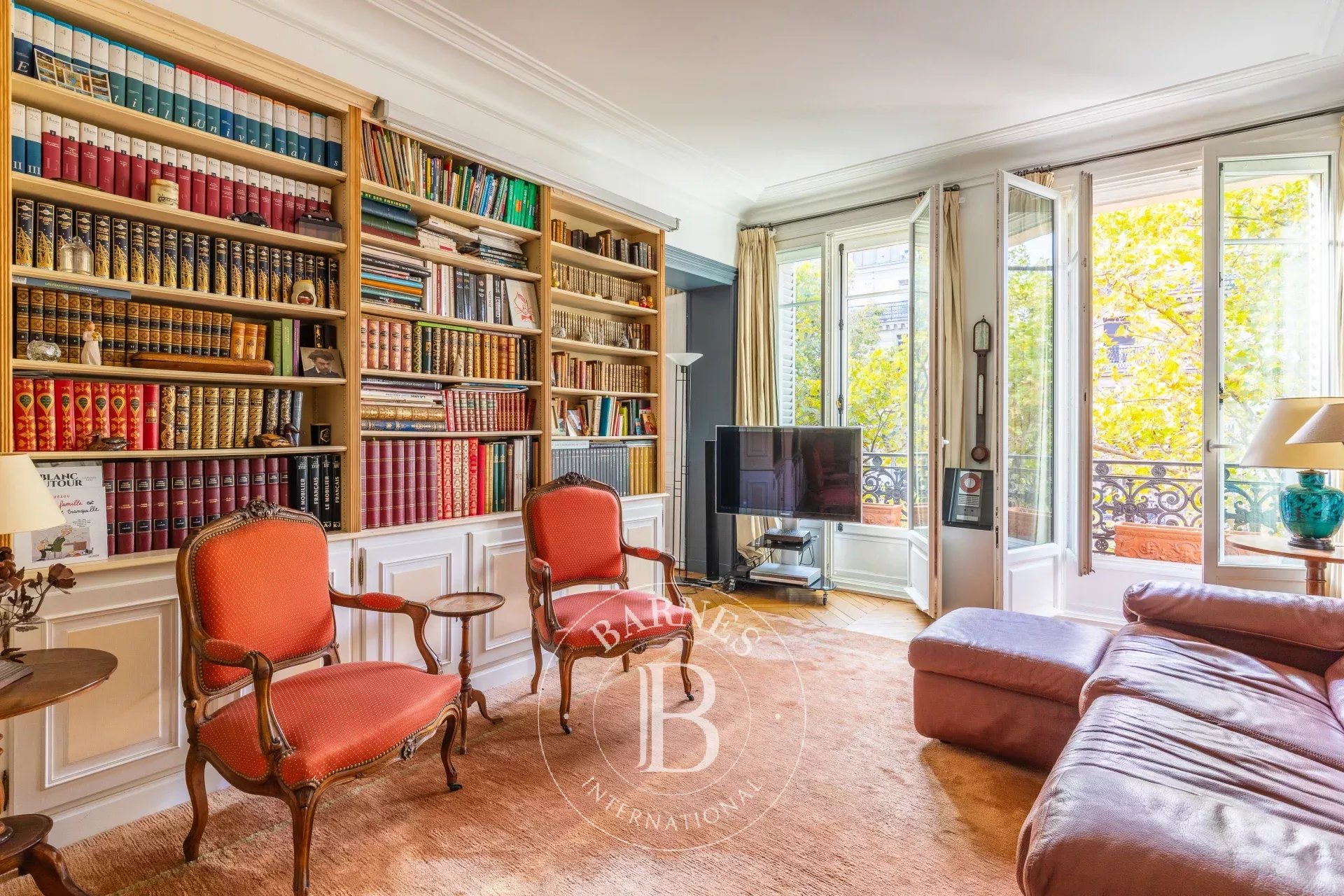 Daire Paris 4ème - picture 13