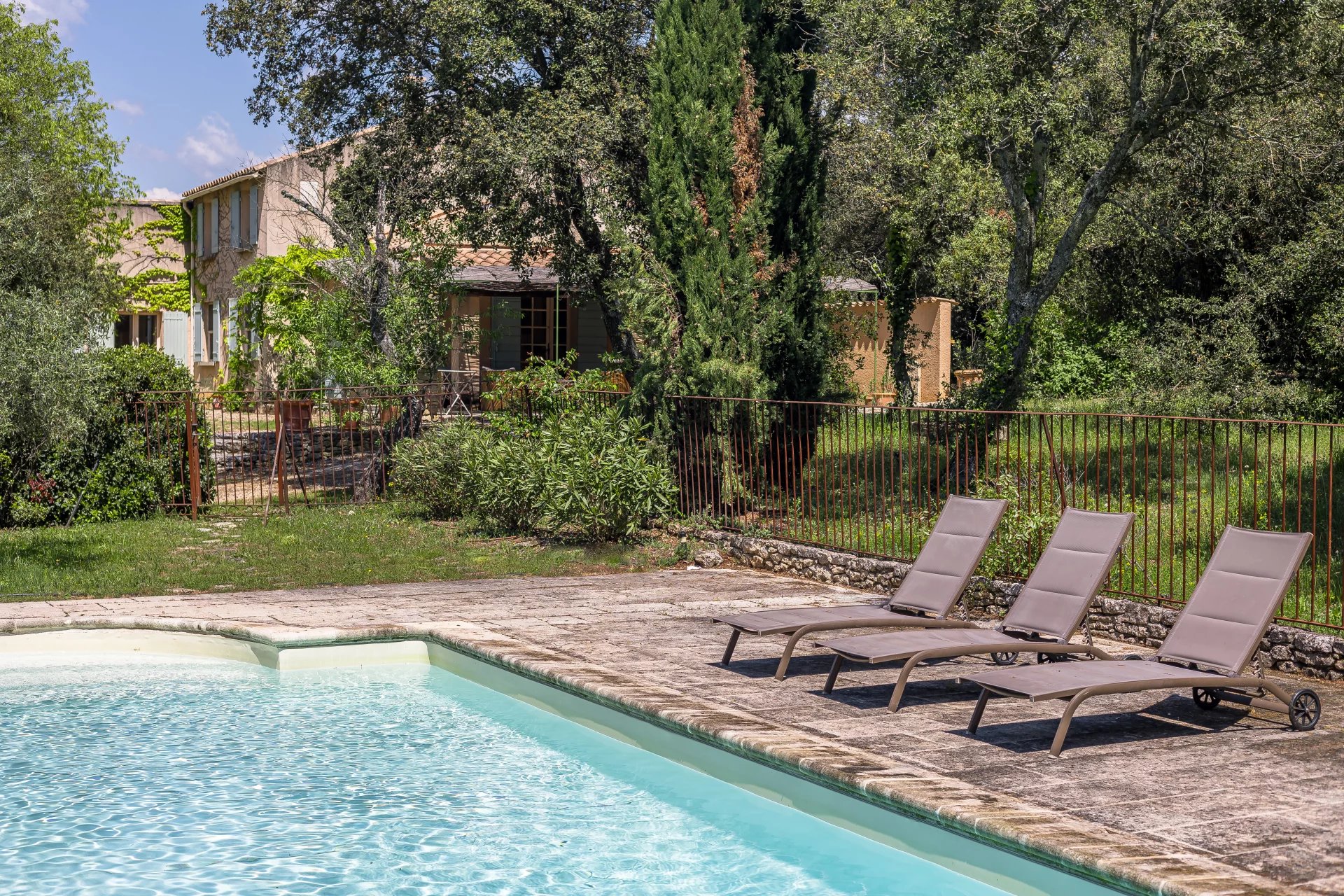 Charming Gordes Retreat with Private Pool Oasis