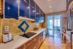 Cannes Gazagnaire - 1,500-square-foot apartment in a luxury residence overlooking the sea — photo 7 of 7