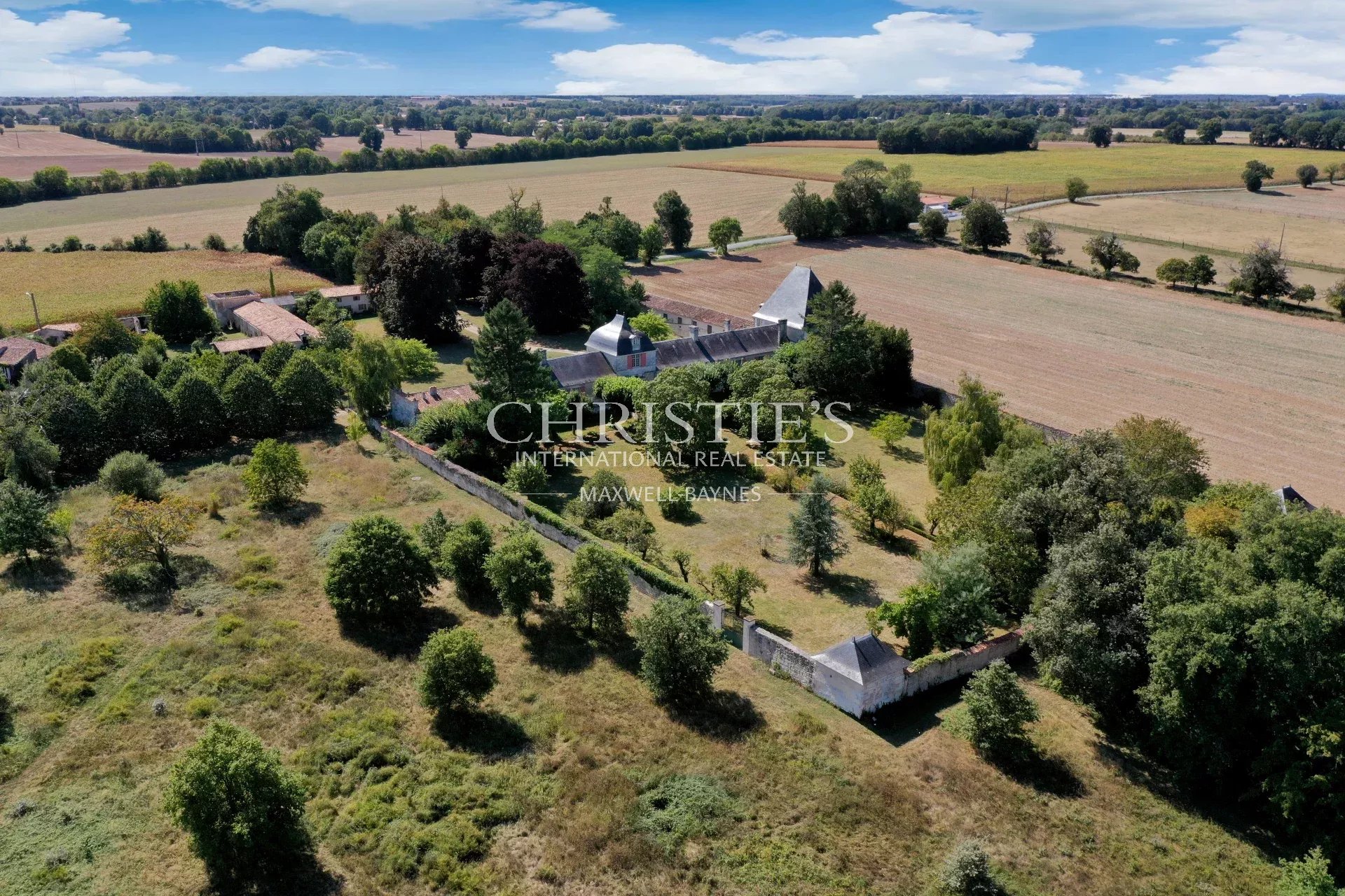 10 Bedroom Chateau's Image 19