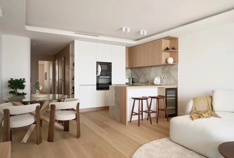  Image of Apartment - 2 Bedrooms - 2 Bathrooms for Sale in Alpes-Maritimes-Cannes-France, Image 6