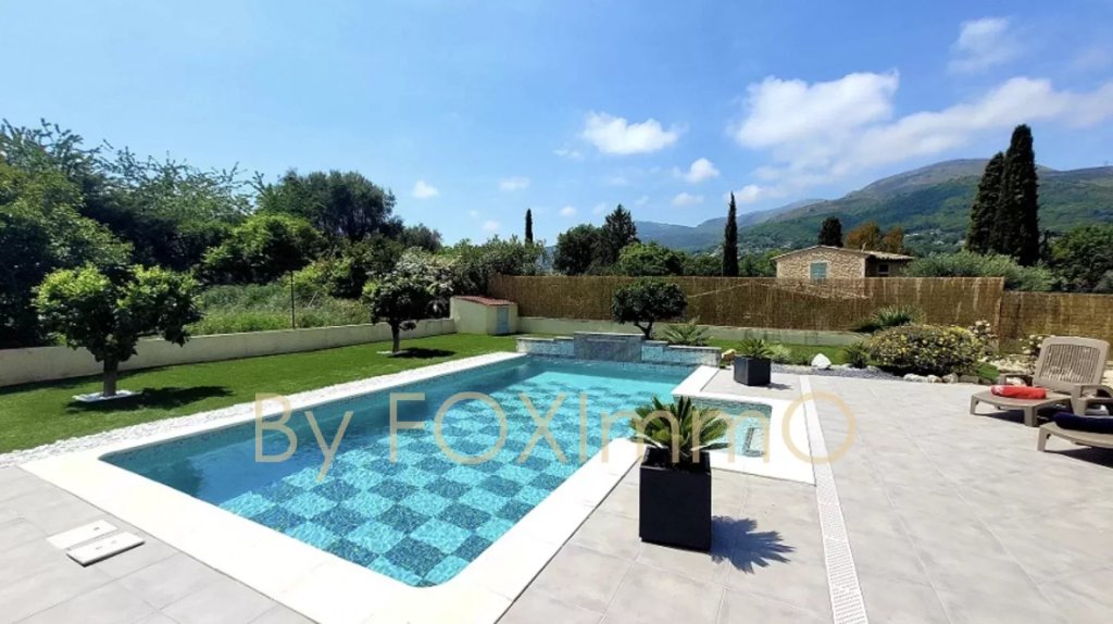 Villa for sale in Vence — Vence, residential area, quiet, recent single-storey villa