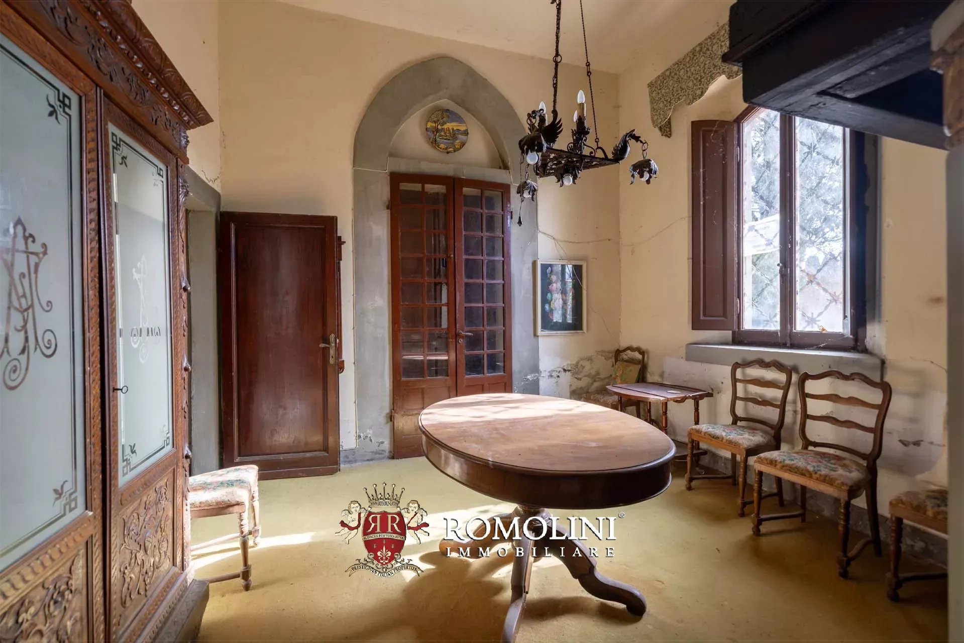6 Bedroom Chateau's Image 28