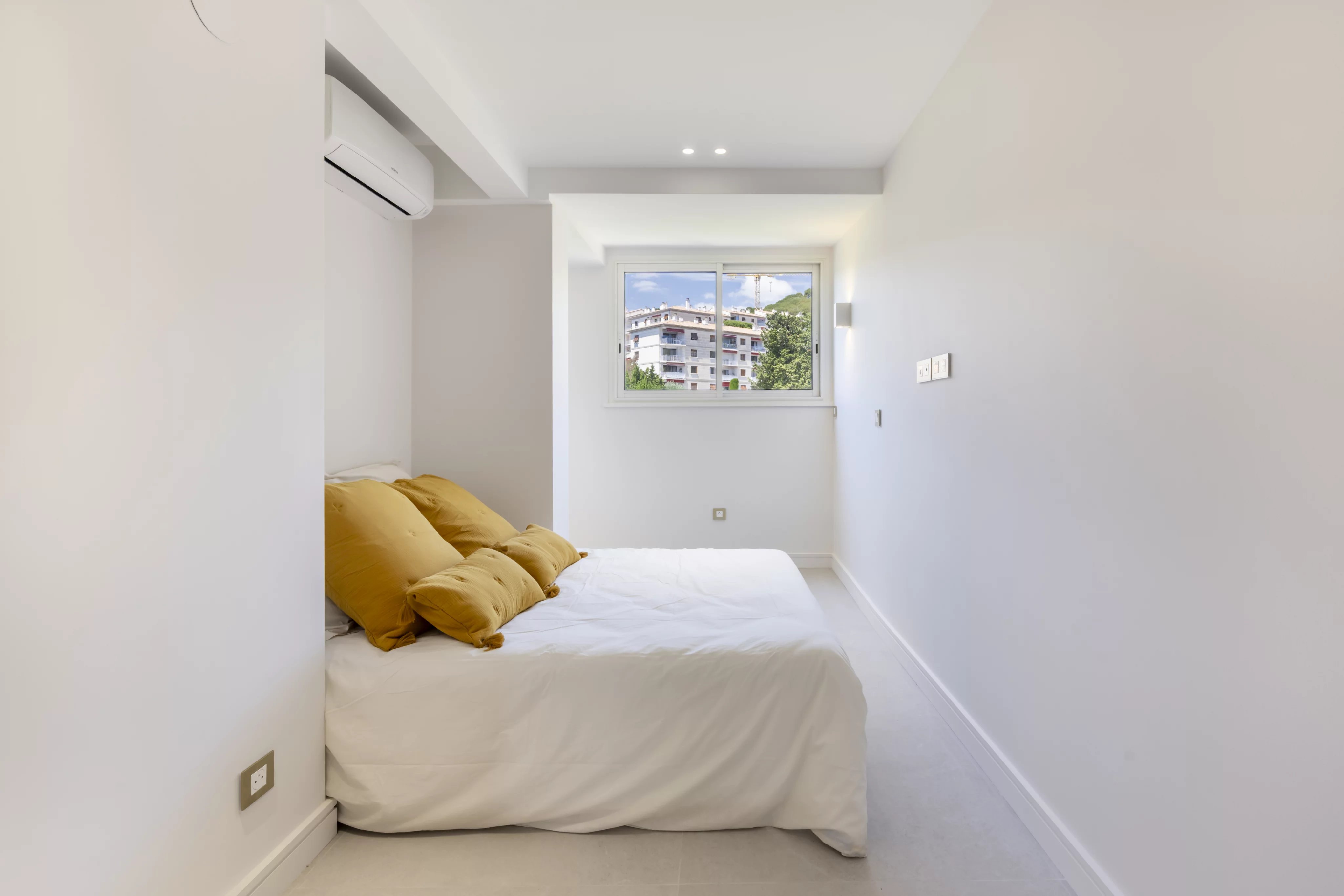  Image of Apartment - 2 Bedrooms for Sale in Alpes-Maritimes-Cannes-France, Image 16