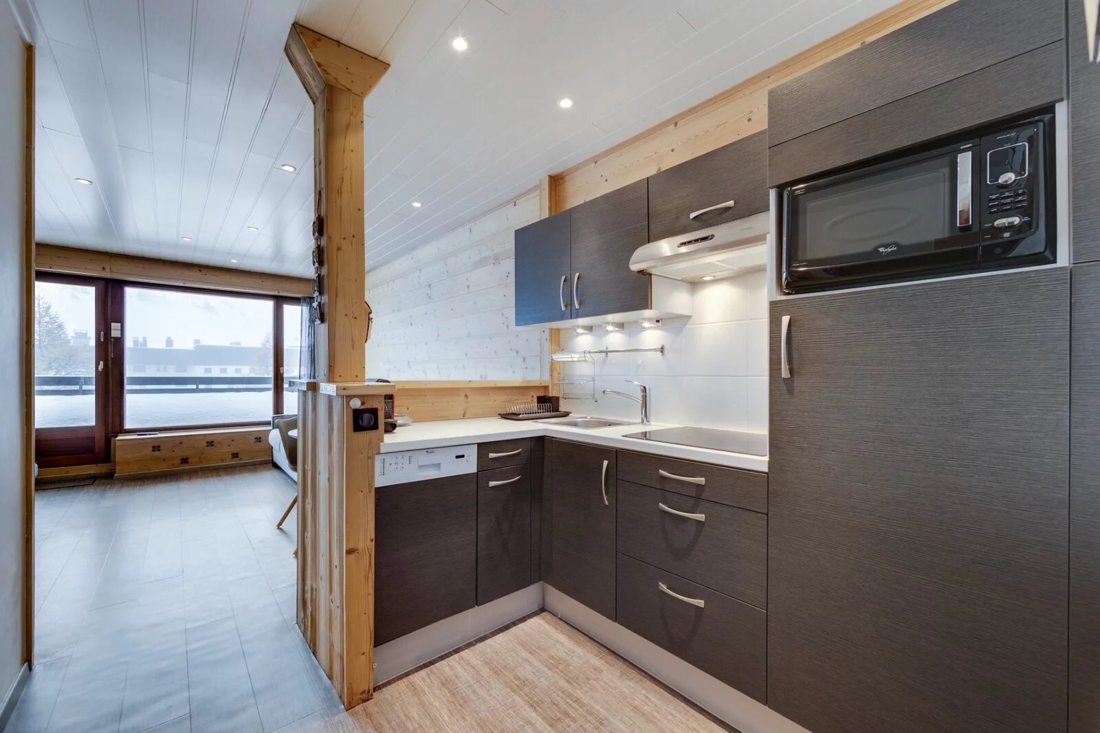 SOUTH FACING APARTMENT ON THE SLOPES IN TIGNES LE LAC