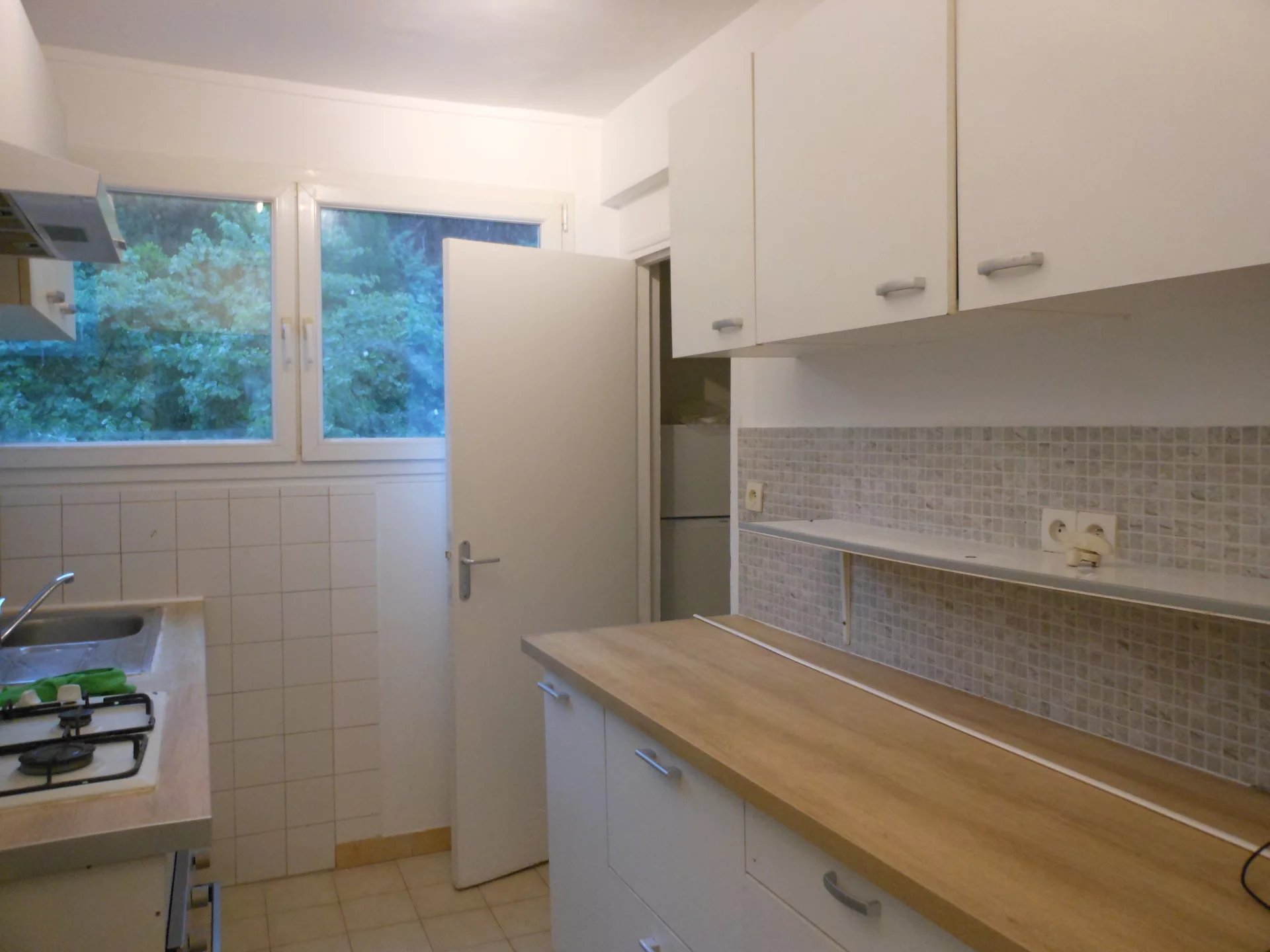 3 PIECES 56.02 M²
