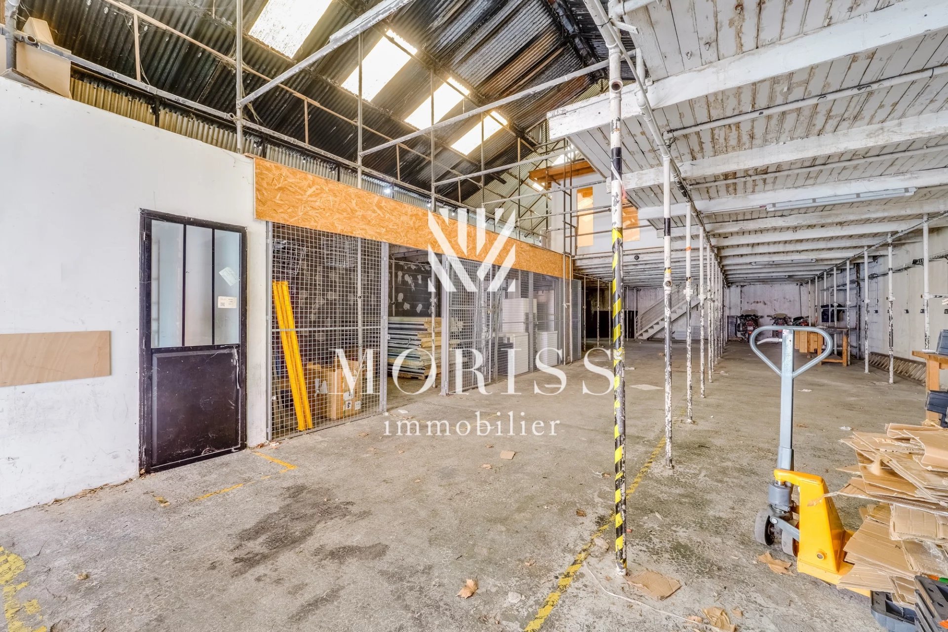 Local commercial - Image Array