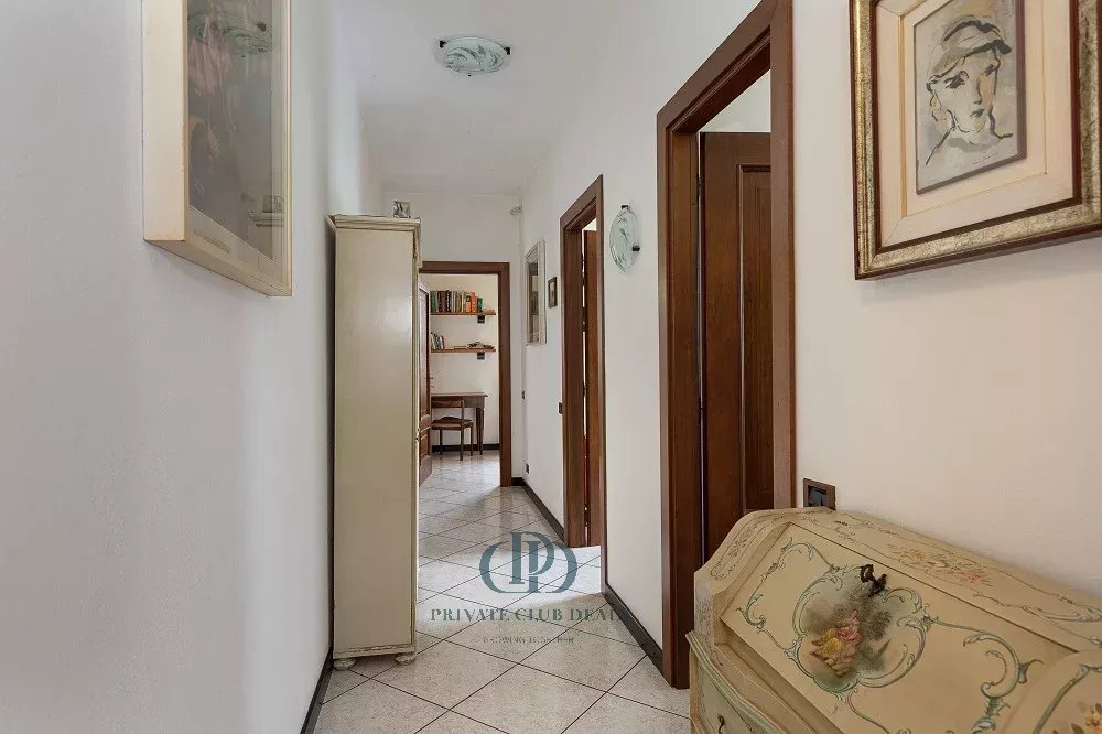 Villa Olgiate Comasco - picture 30