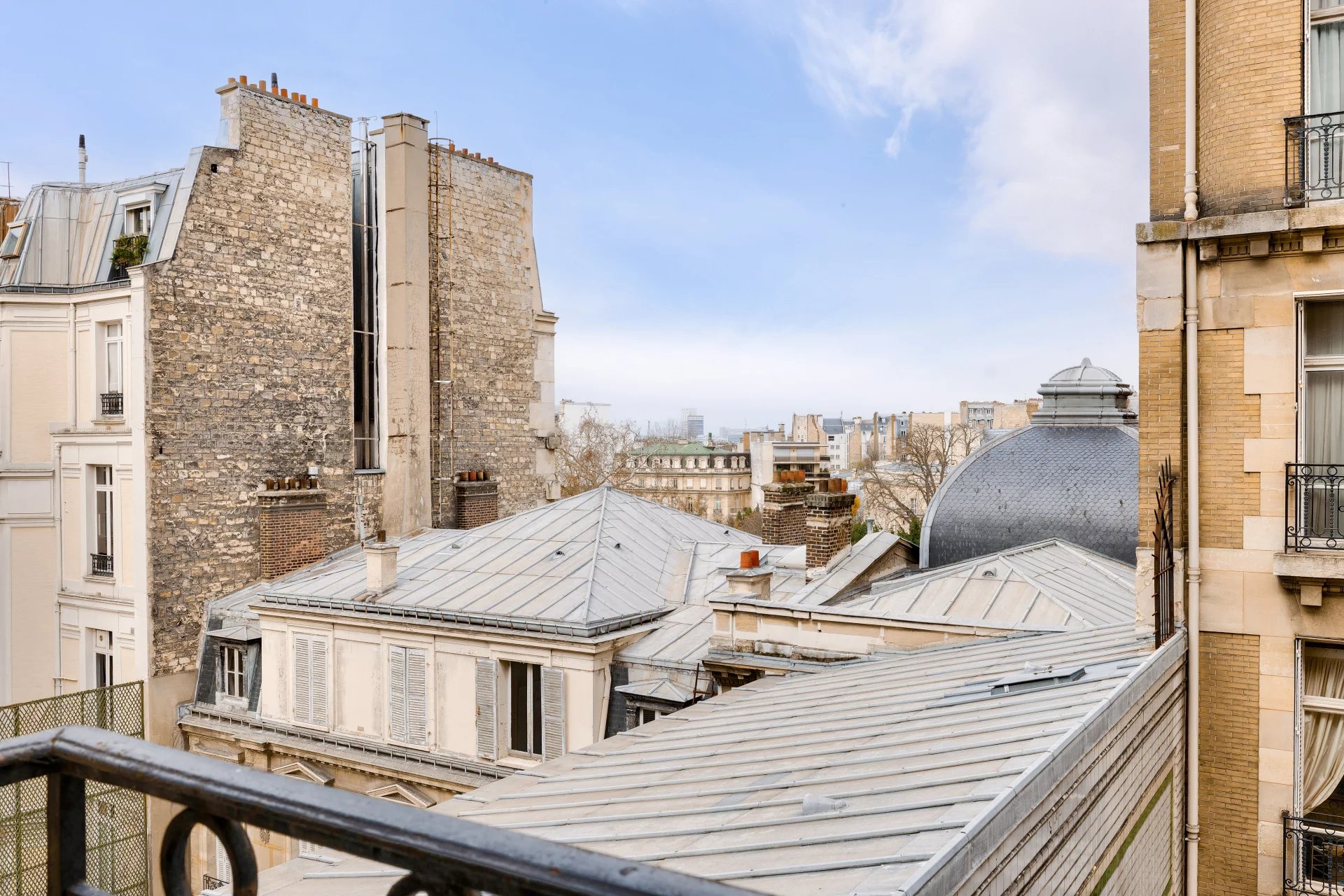 Très bel appartement classique avenue Foch