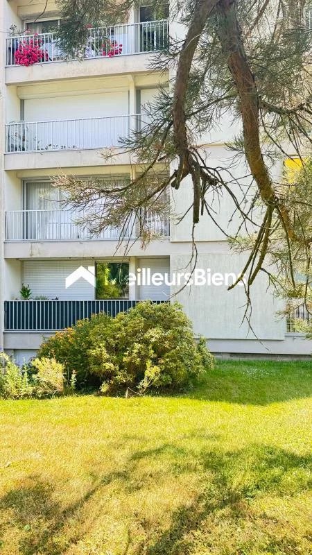 Exclusivité Auray – Appartement T4 de 78 m² avec loggia, vue parc, cave et parking
