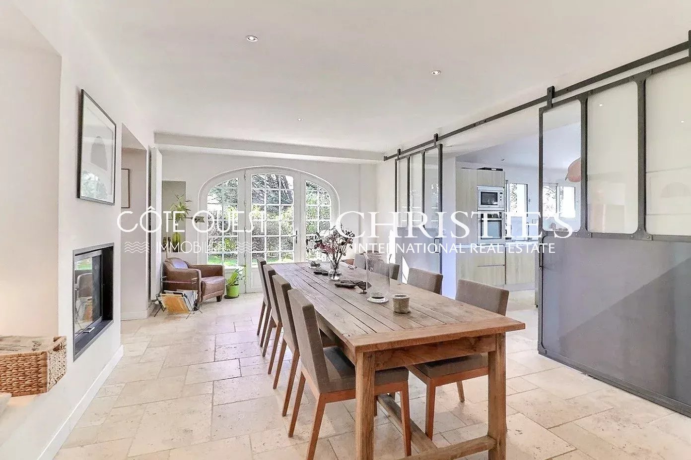 4 Bedroom Villa/Townhouse's Image 5