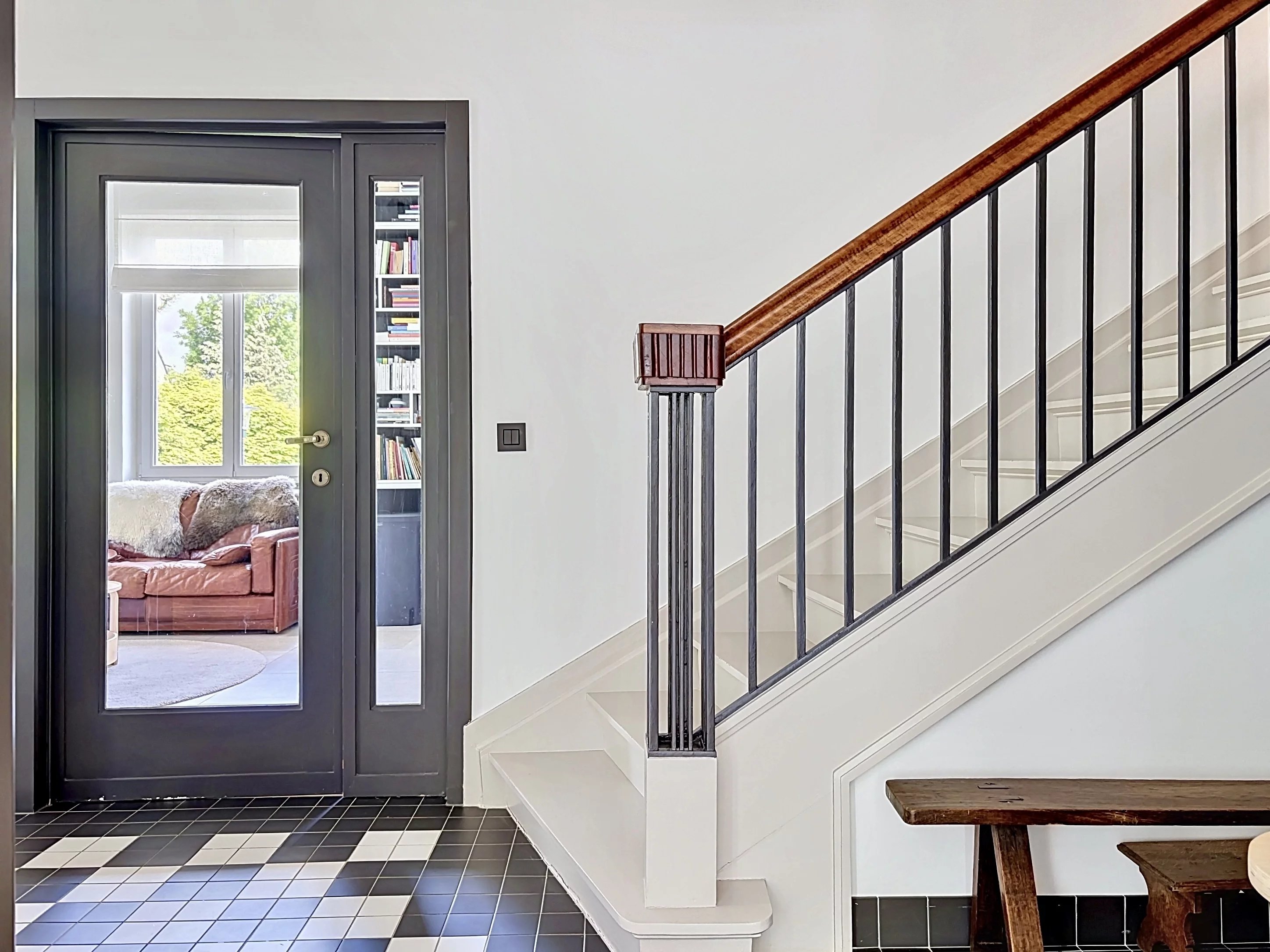 Observatory Neighborhood, a 3-facade house fully renovated on a 350m2 south-facing plot.