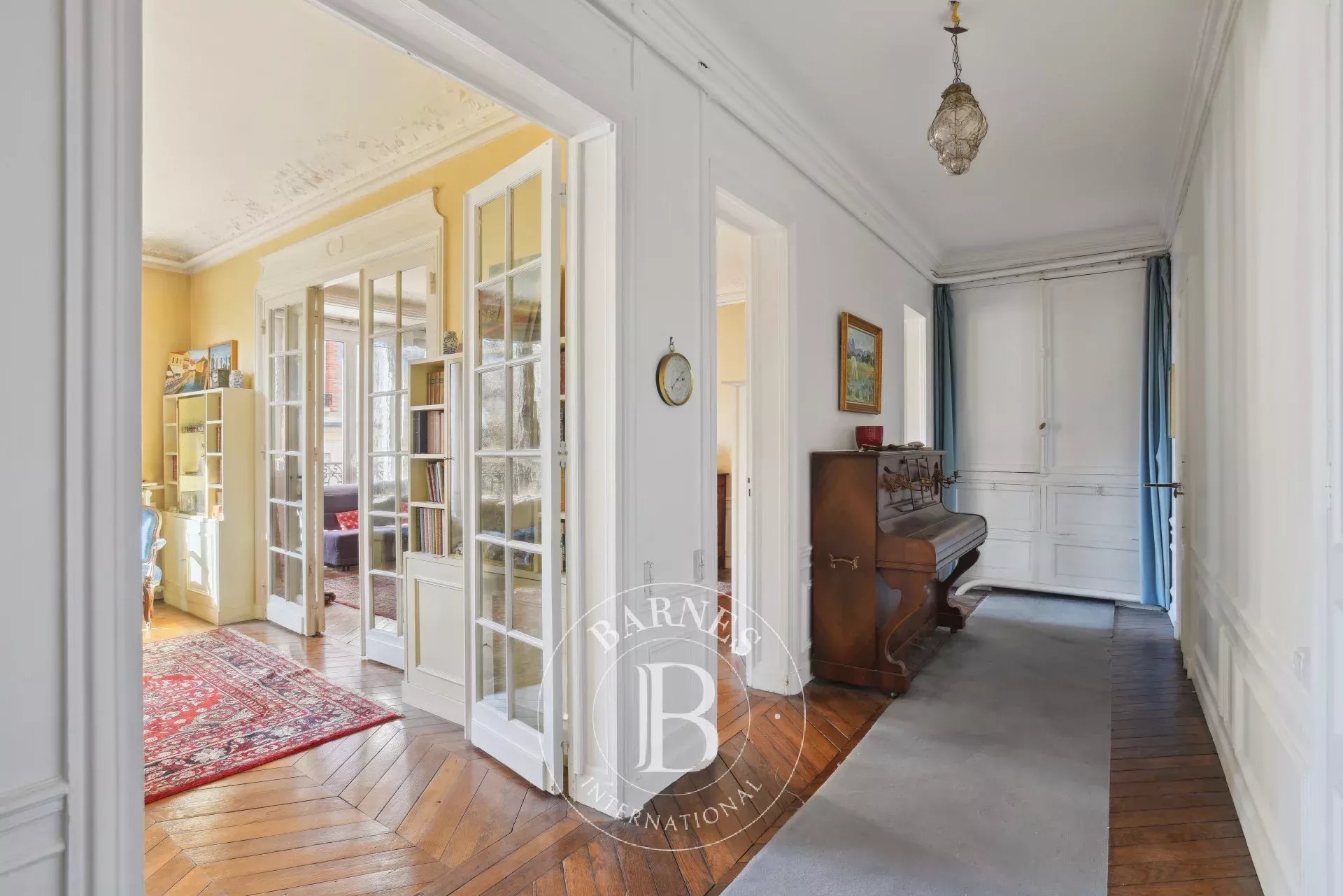 Paris 7 - Bac - unobstructed view - 3 bedrooms - picture 10