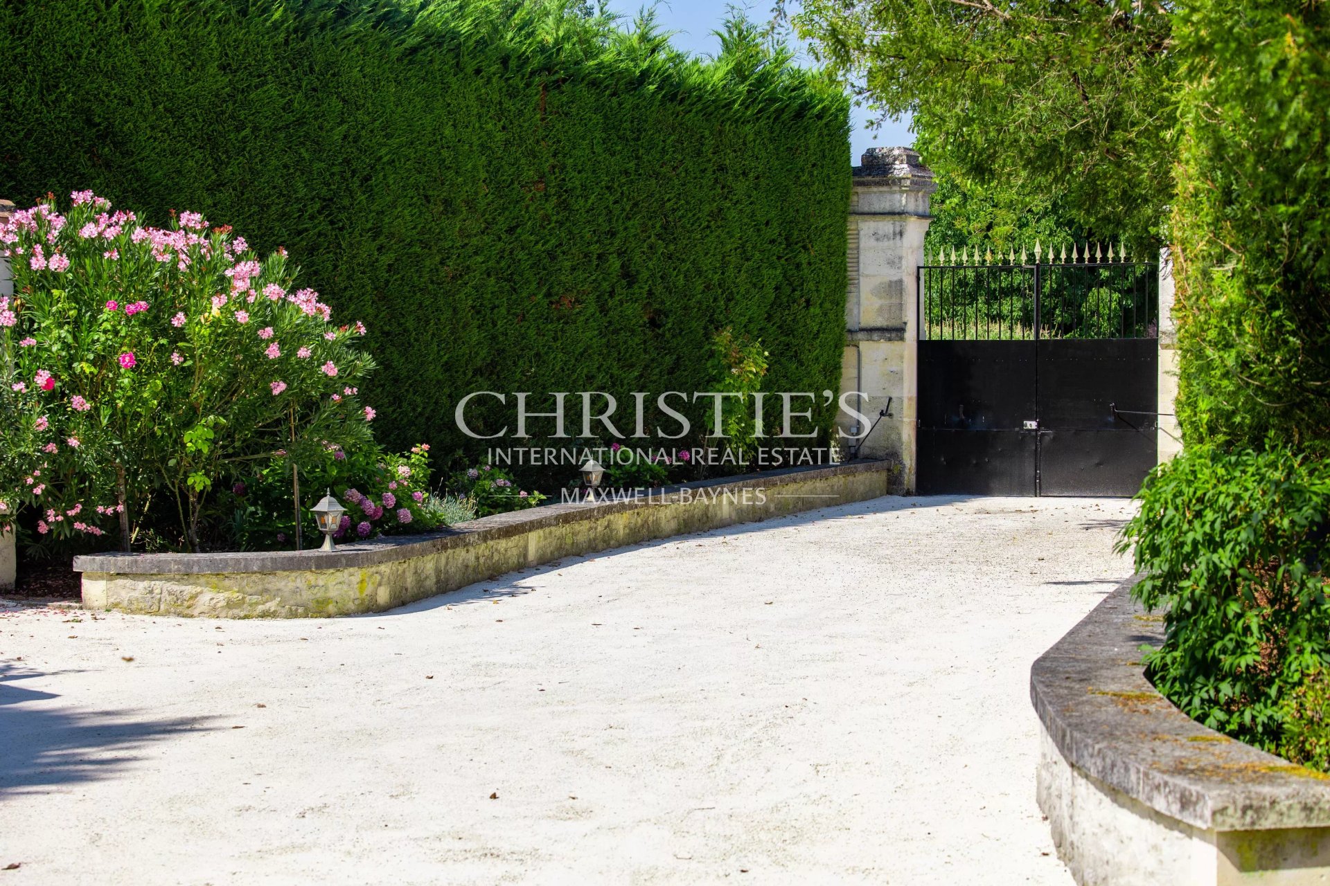 14 Bedroom Chateau's Image 52